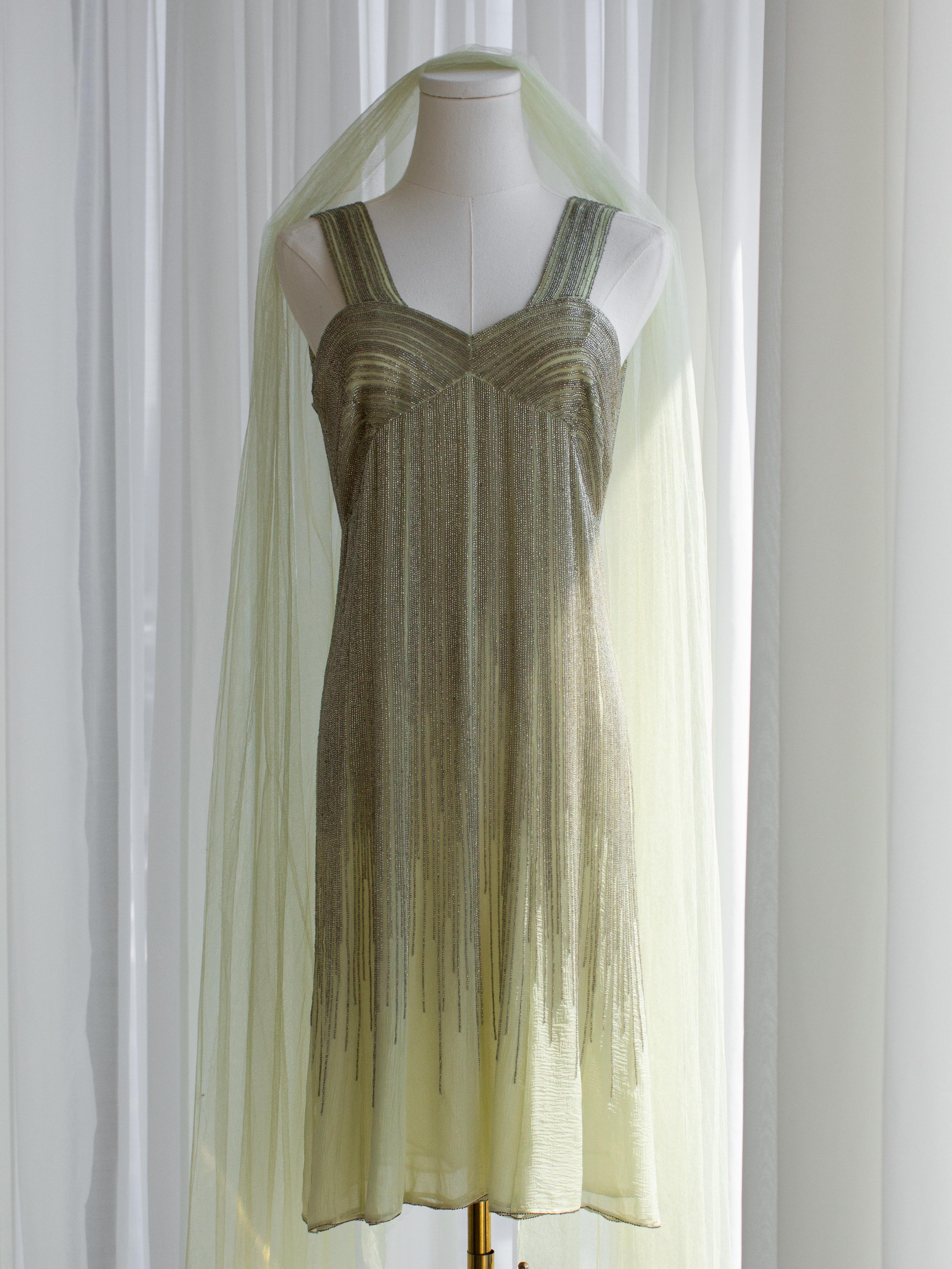 Rare Chanel Haute Couture F/W 1995 Green Bianchini Silk Lesage Beaded Dress en vente 5