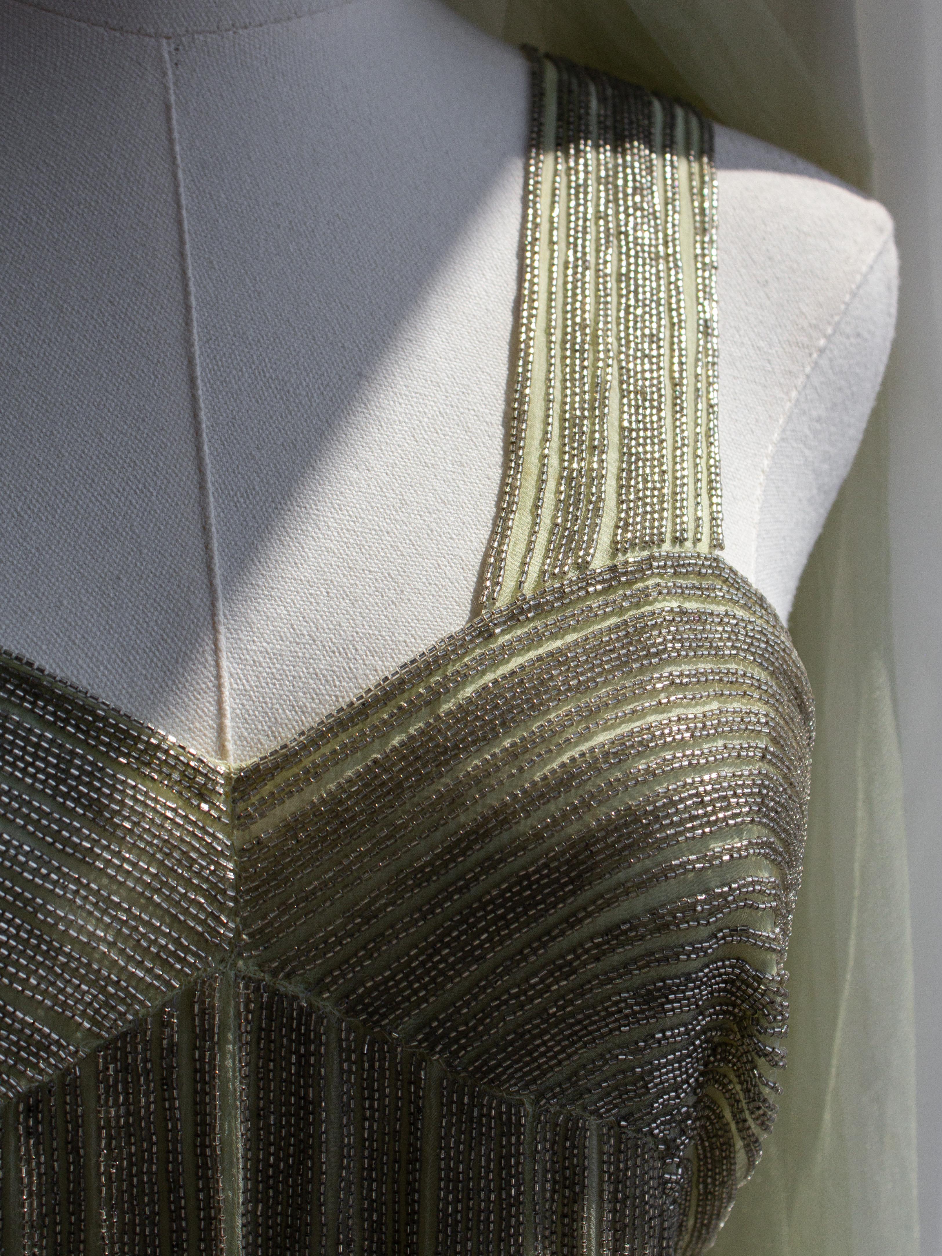 Rare Chanel Haute Couture F/W 1995 Green Bianchini Silk Lesage Beaded Dress en vente 7
