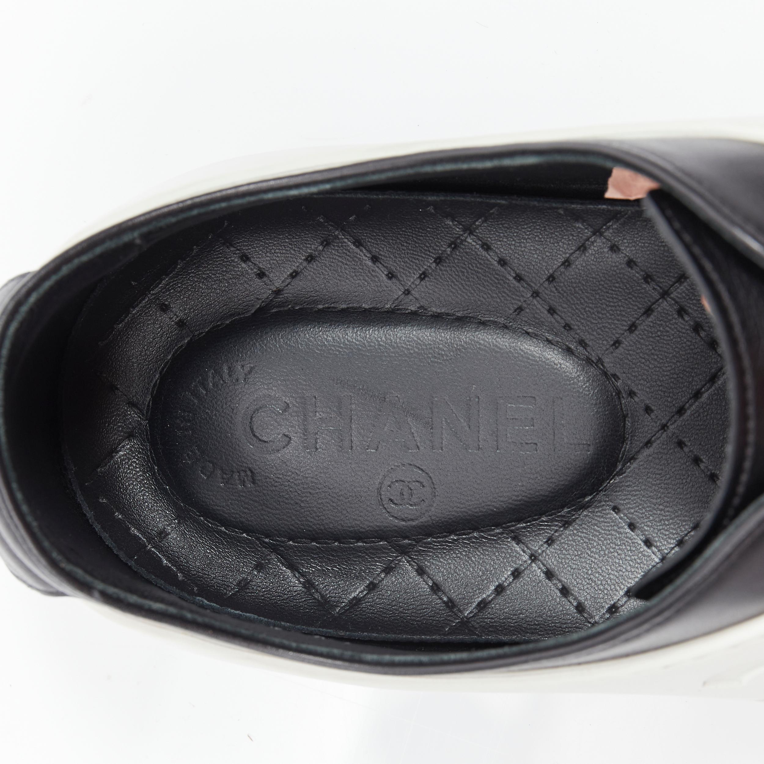 rare CHANEL interlocking CC white rubber black leather low top sneaker EU43 2