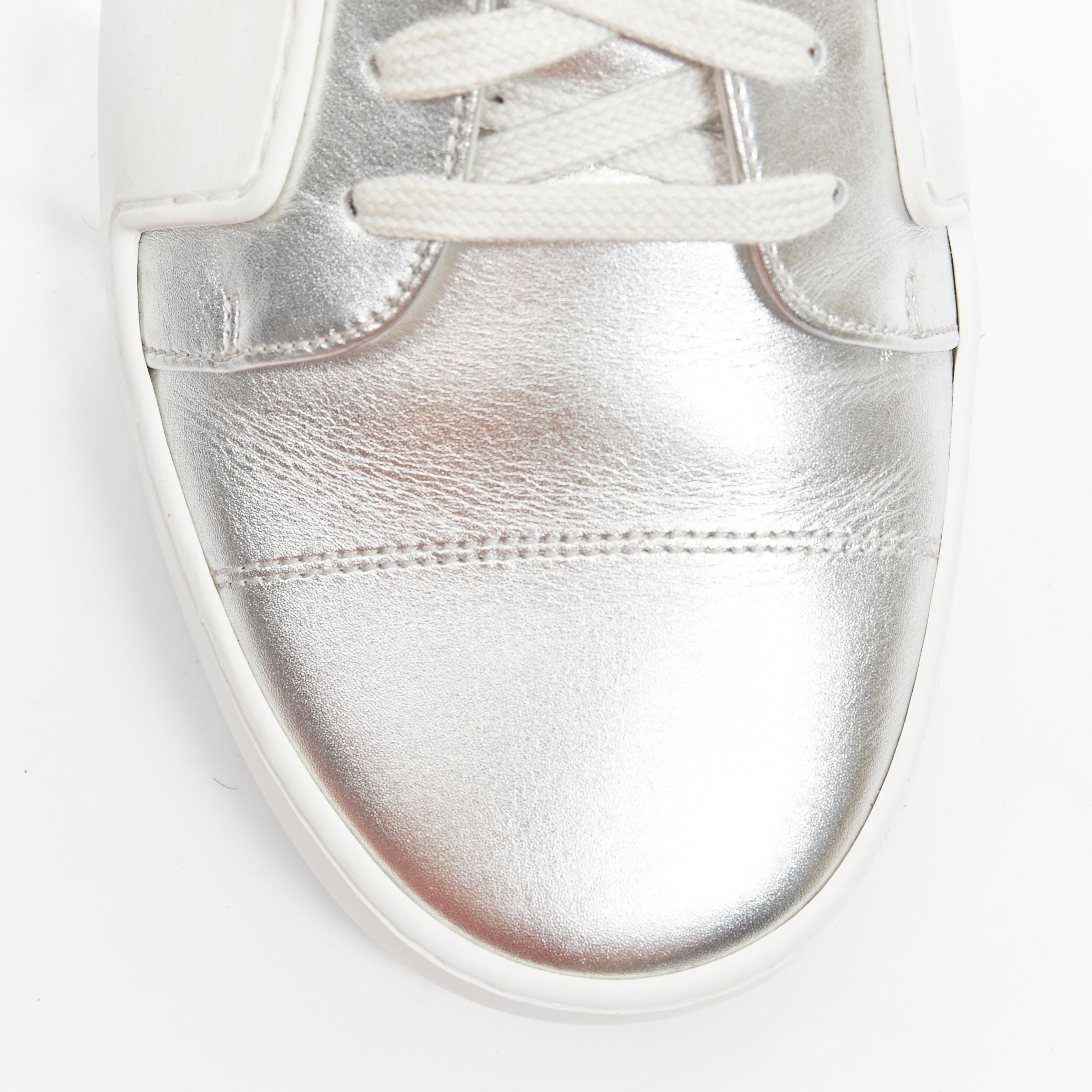 rare CHANEL interlocking CC white rubber metallic silver low top sneaker EU43 In Good Condition In Hong Kong, NT