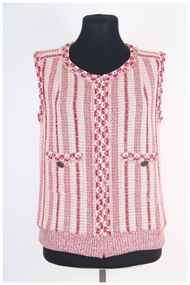 Rare! CHANEL and Karl Lagerfeld 01P Spring/Summer RTW 2001 linen vest For  Sale at 1stDibs