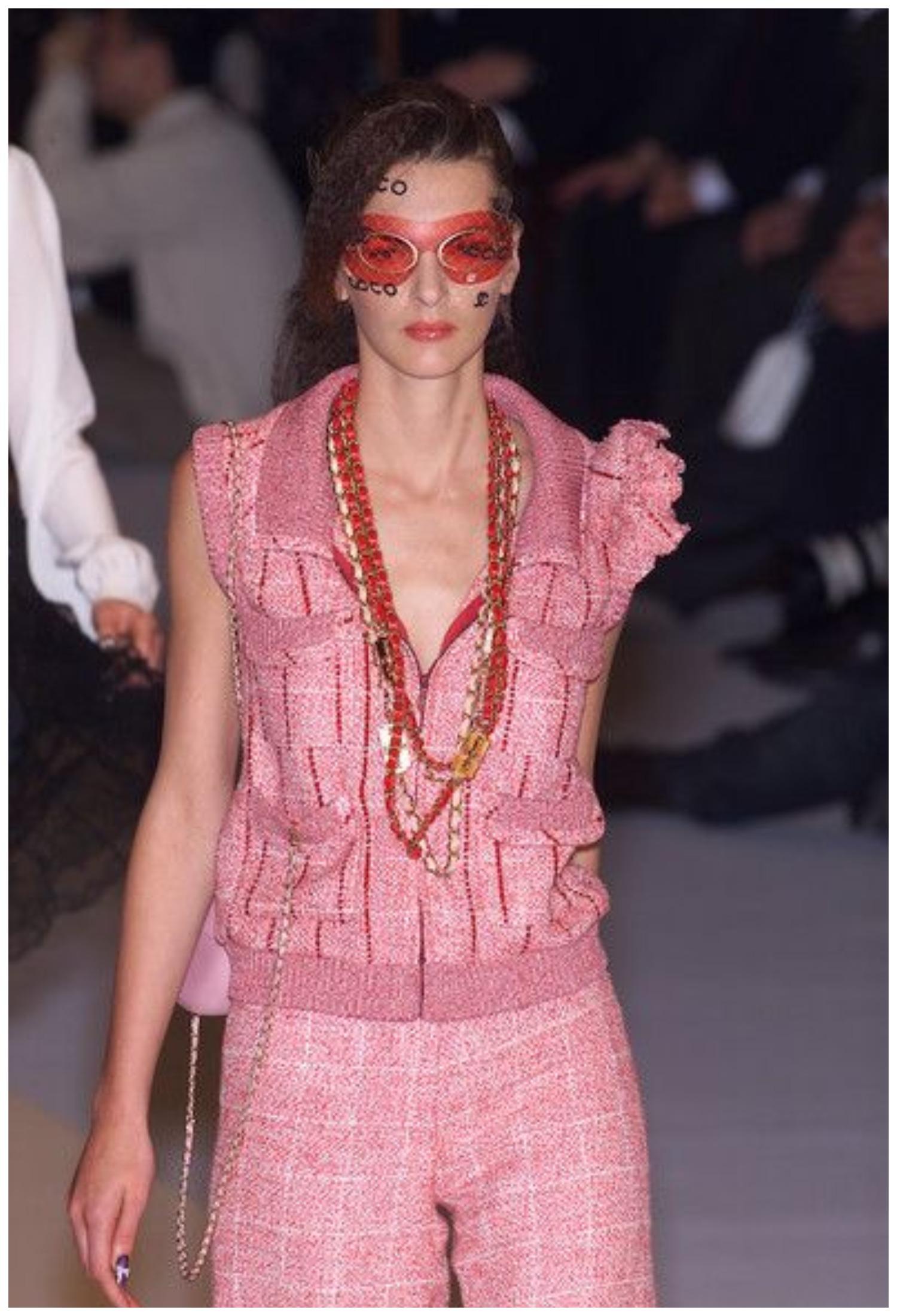 Brown Rare! CHANEL & Karl Lagerfeld 01P Spring/Summer RTW 2001 red and white plaid seq For Sale