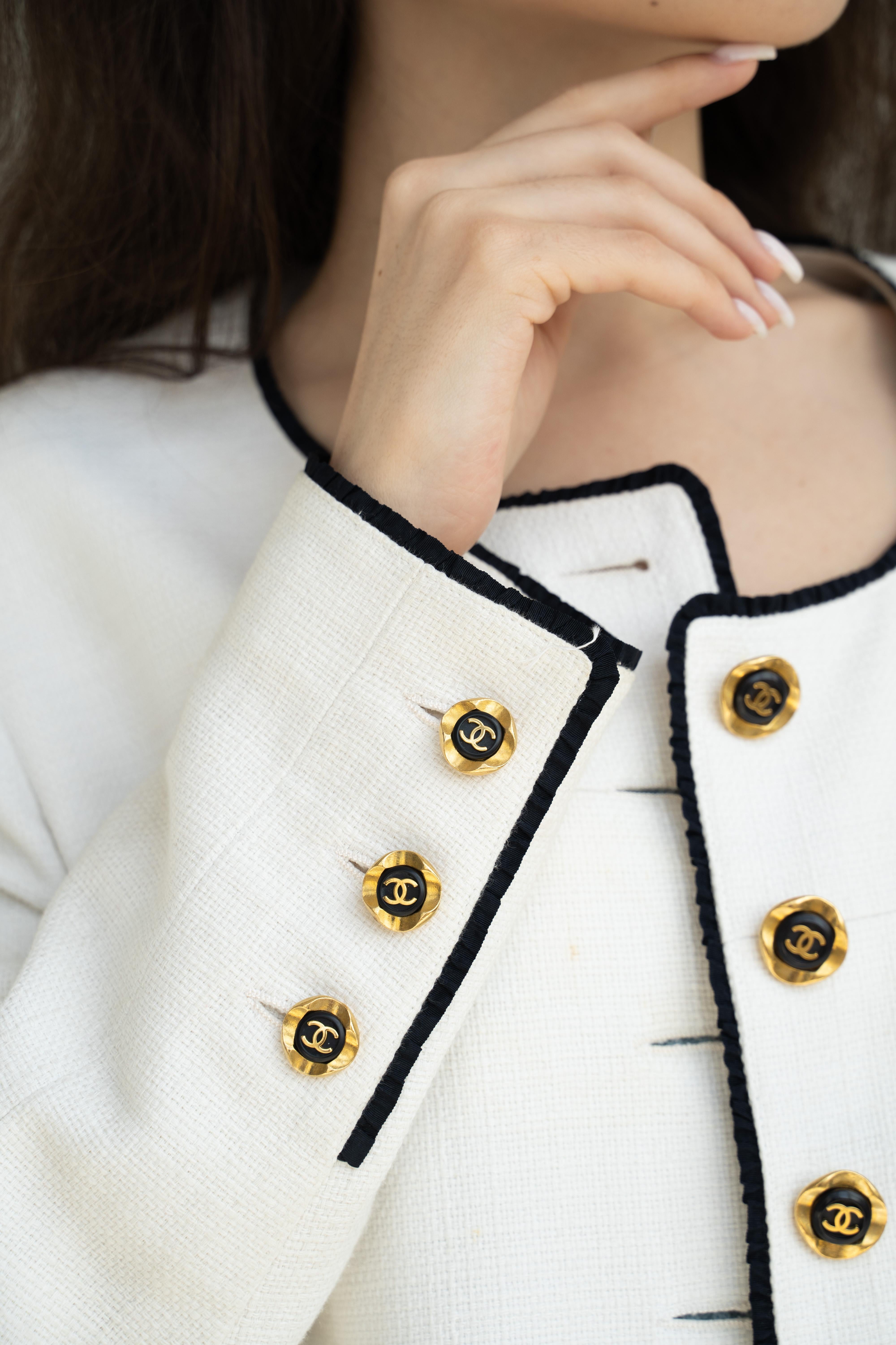 Rare! Chanel & Karl Lagerfeld 1993-1994 Cruise Collection jacket CC logo buttons In Fair Condition In Алматинский Почтамт, KZ