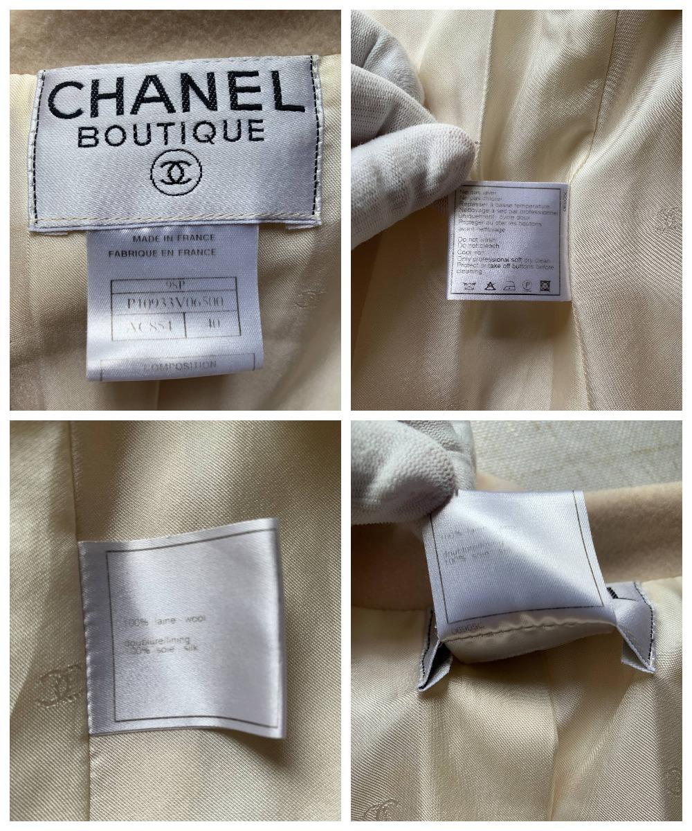 Rare! Chanel & Karl Lagerfeld 98A 1998 jacket CC logo buttons ecru For Sale 6