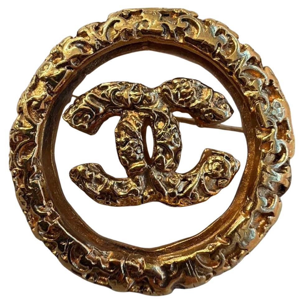 Rare Chanel Laval Brooch with clear resin centre 93A For Sale