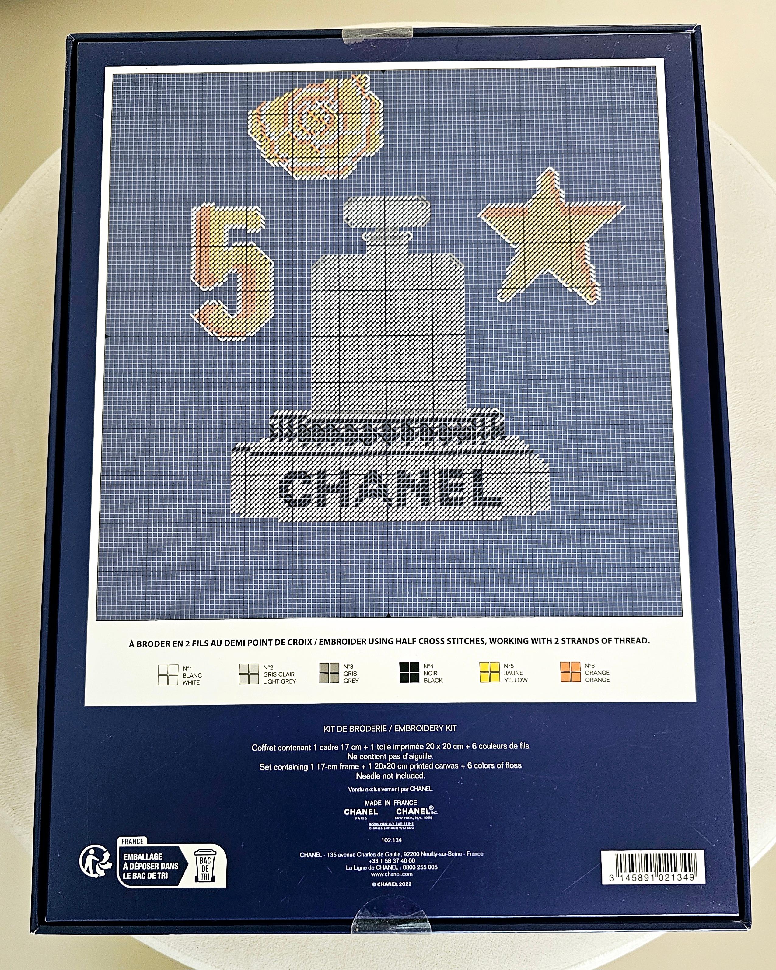 Raro kit da ricamo Chanel 