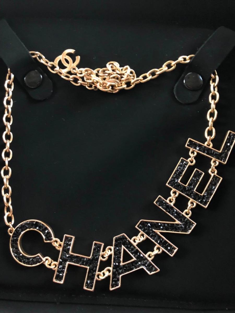 CHANEL CC logo Gold Black Crystal Strass Statement Choker Necklace

Excellent condition

In original box