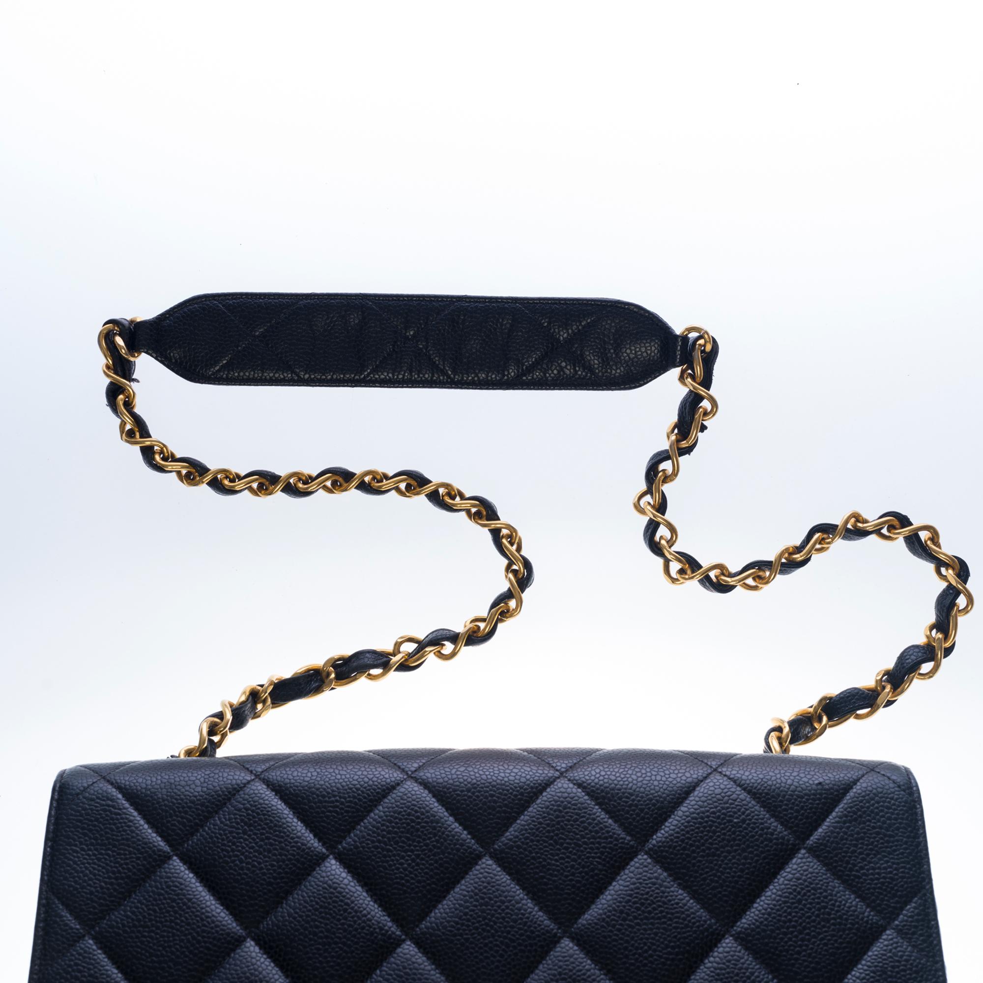Seltene Chanel Maxi-Schultertasche aus schwarzem Kaviar- gestepptem Leder, GHW 3