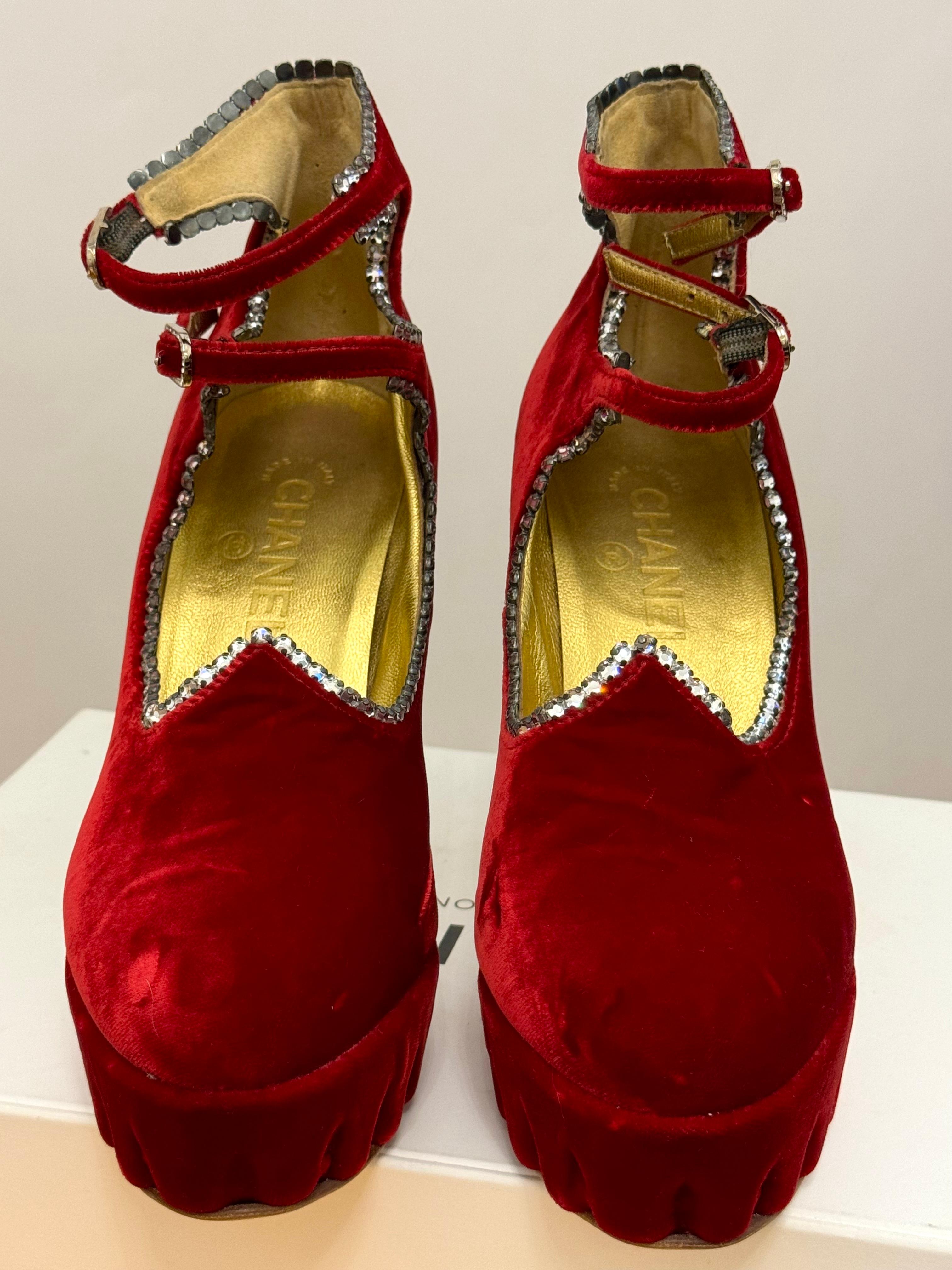 Raros zapatos de pasarela Chanel métiers d'art Paris Moscou 2009 de Karl Lagerfeld en Bueno estado para la venta en PARIS, FR