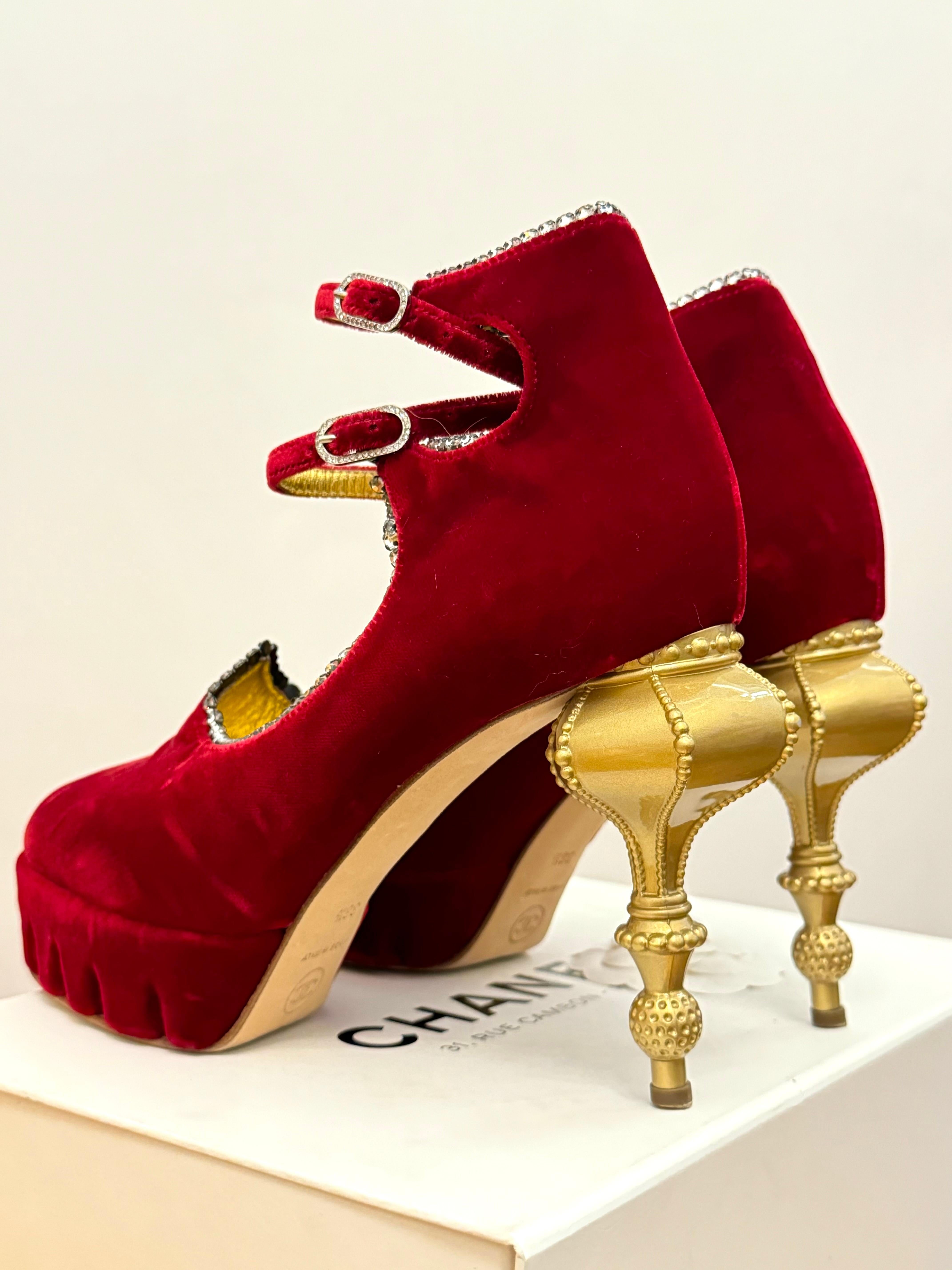 De las mujeres Raros zapatos de pasarela Chanel métiers d'art Paris Moscou 2009 de Karl Lagerfeld en venta