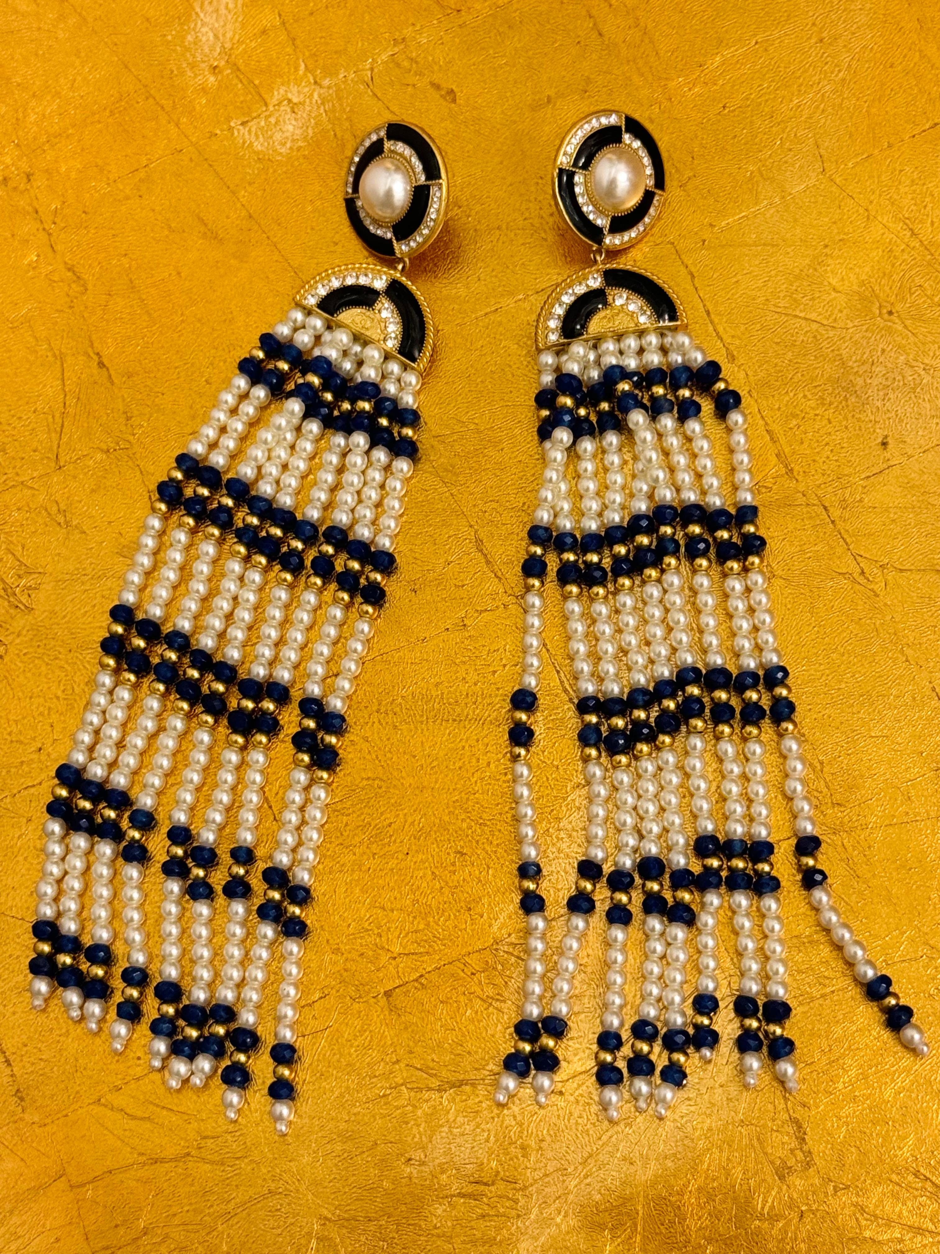 Rare boucles d'oreilles Chanel métiers d'art Paris New York 2019 Lapis Lazuli Chandelier en vente 6