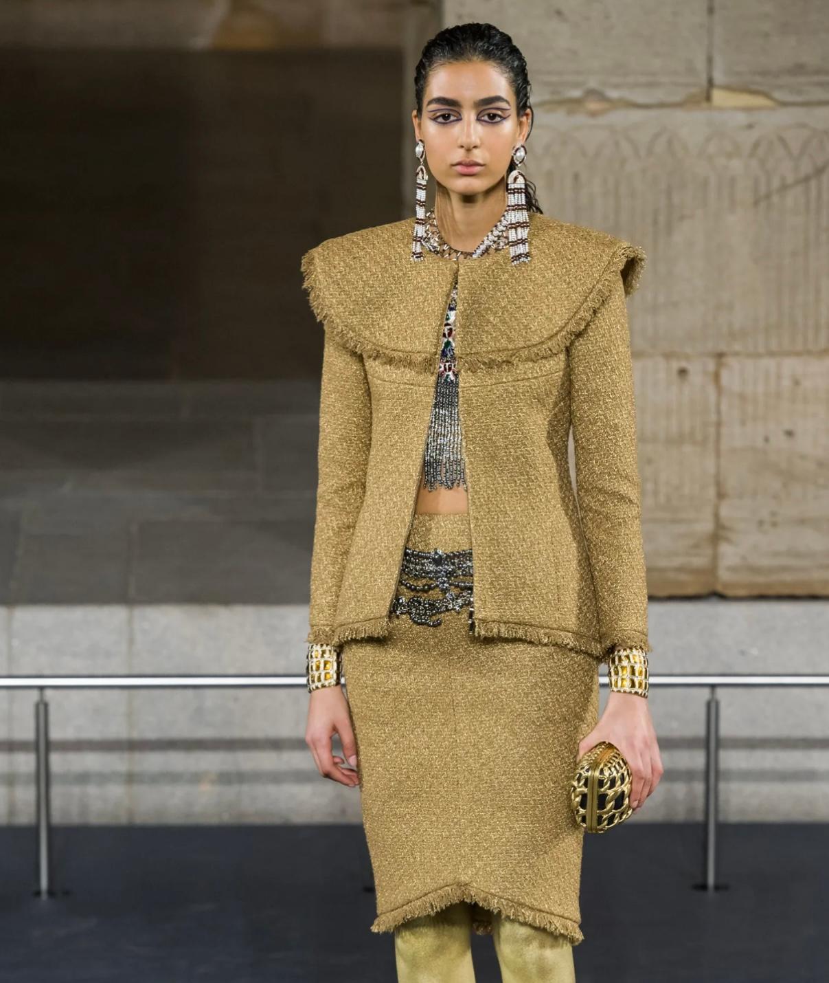 Rare boucles d'oreilles Chanel métiers d'art Paris New York 2019 Lapis Lazuli Chandelier en vente 8