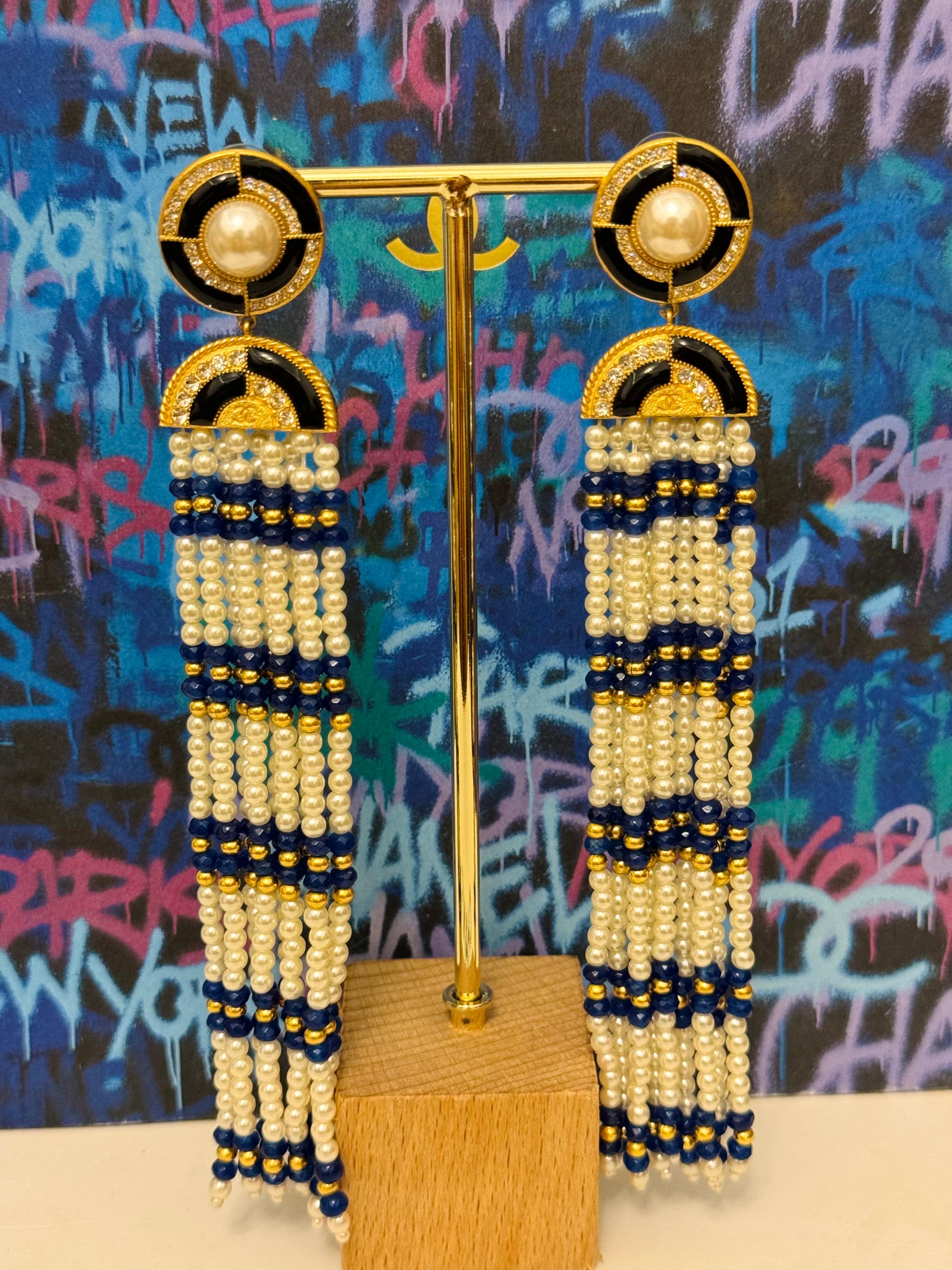 Rare boucles d'oreilles Chanel métiers d'art Paris New York 2019 Lapis Lazuli Chandelier Unisexe en vente
