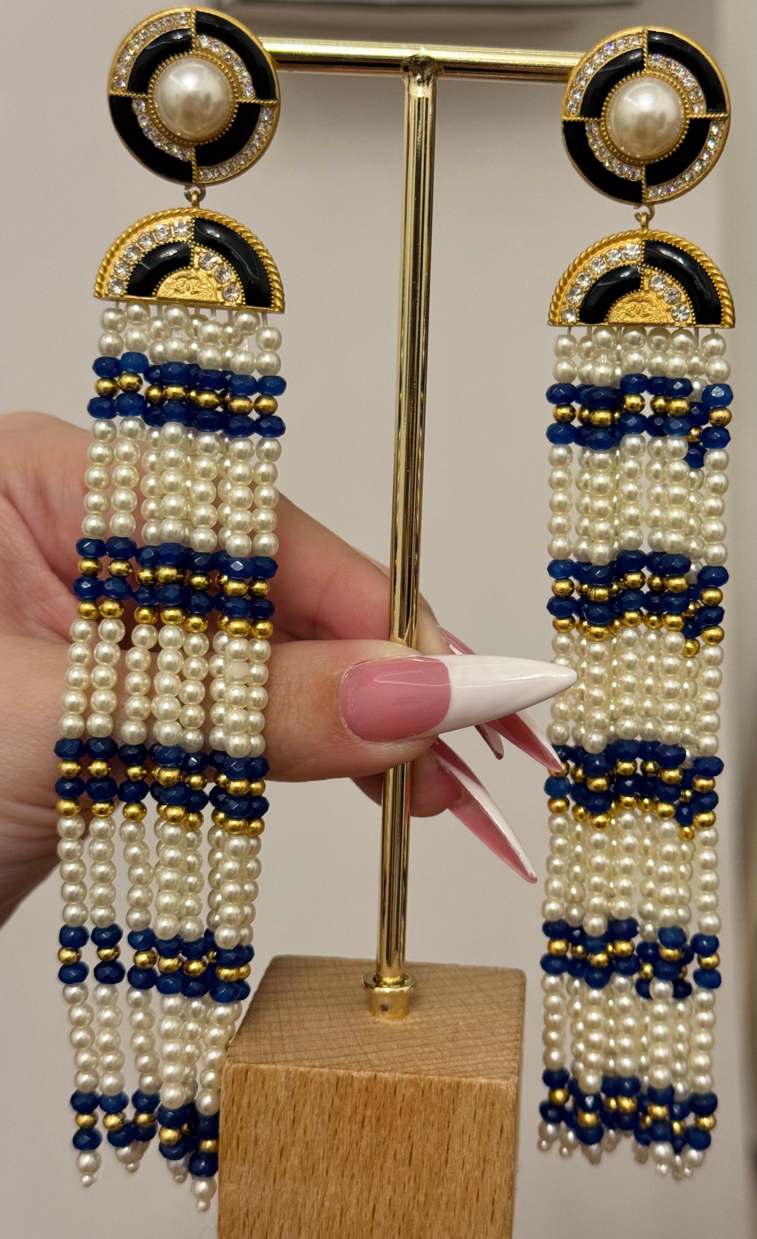 Rare boucles d'oreilles Chanel métiers d'art Paris New York 2019 Lapis Lazuli Chandelier en vente 1