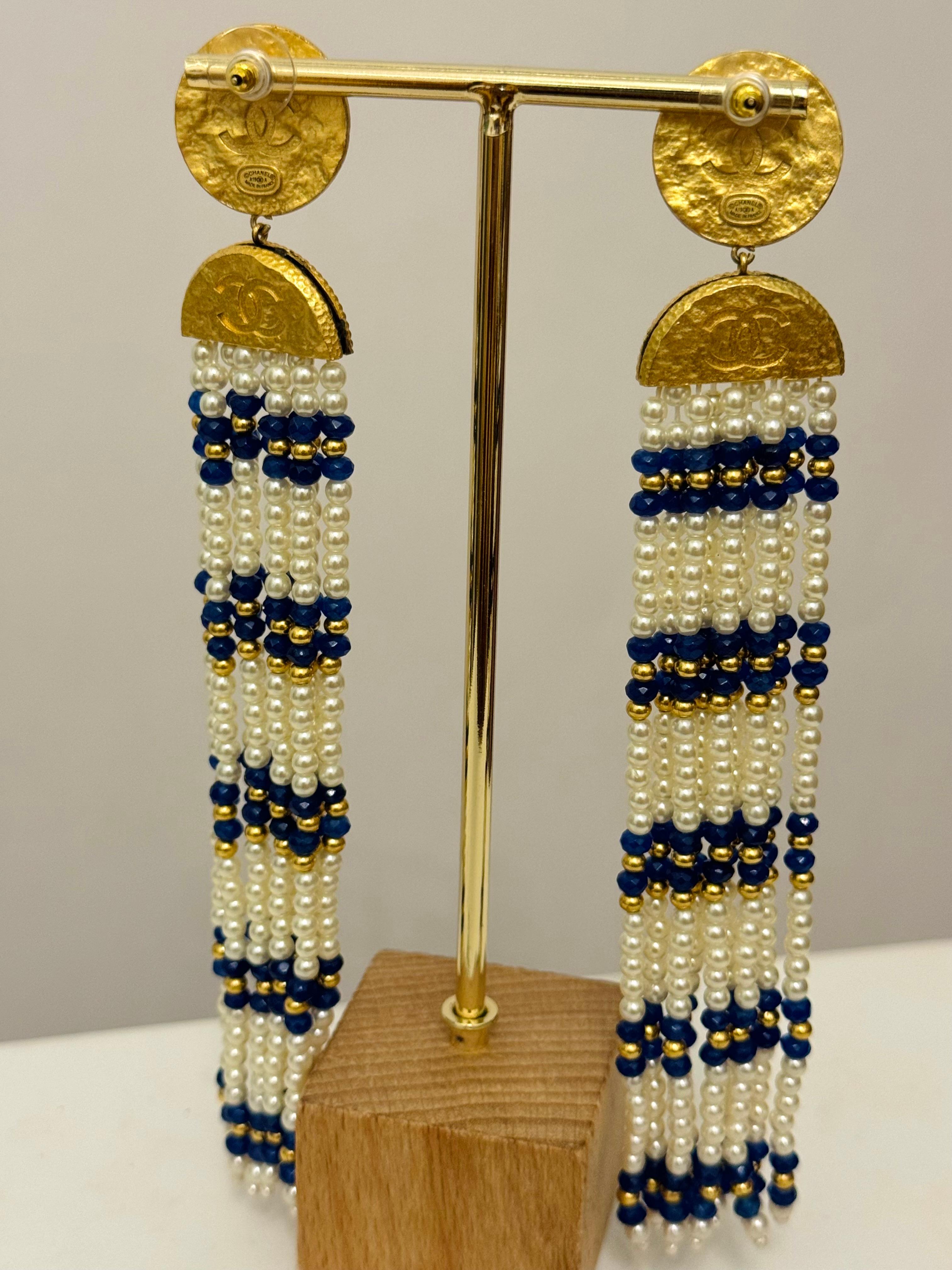Rare boucles d'oreilles Chanel métiers d'art Paris New York 2019 Lapis Lazuli Chandelier en vente 2