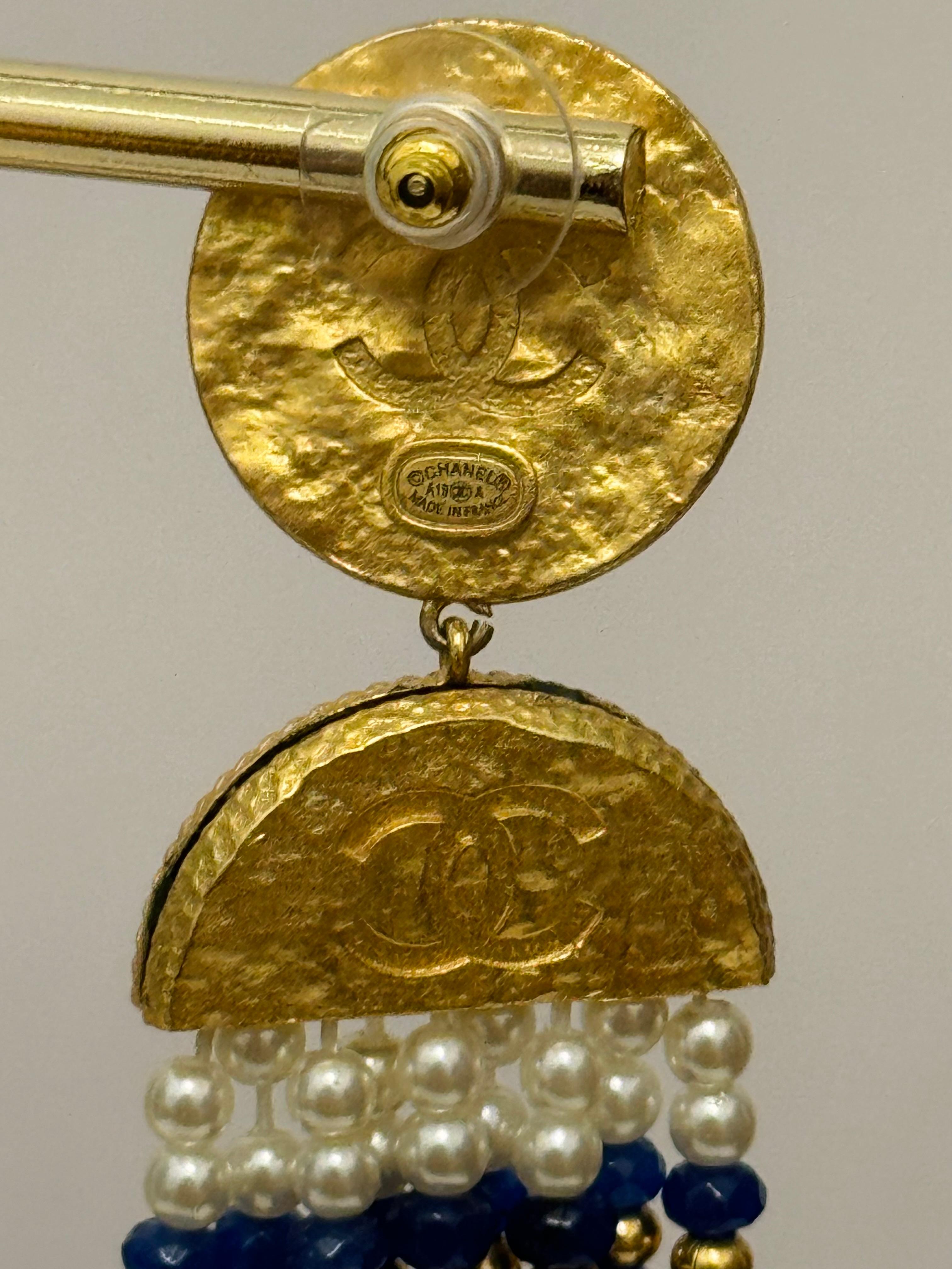 Rare boucles d'oreilles Chanel métiers d'art Paris New York 2019 Lapis Lazuli Chandelier en vente 3