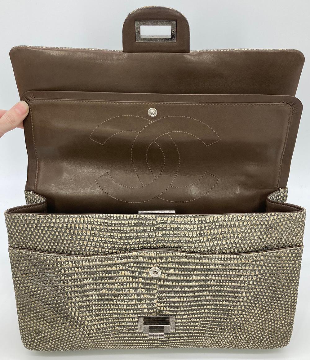 Marron Chanel Rare sac à double rabat classique 227 en lézard naturel, réédition