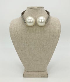 RARE Chanel Perlenkugel-Choker mit Box