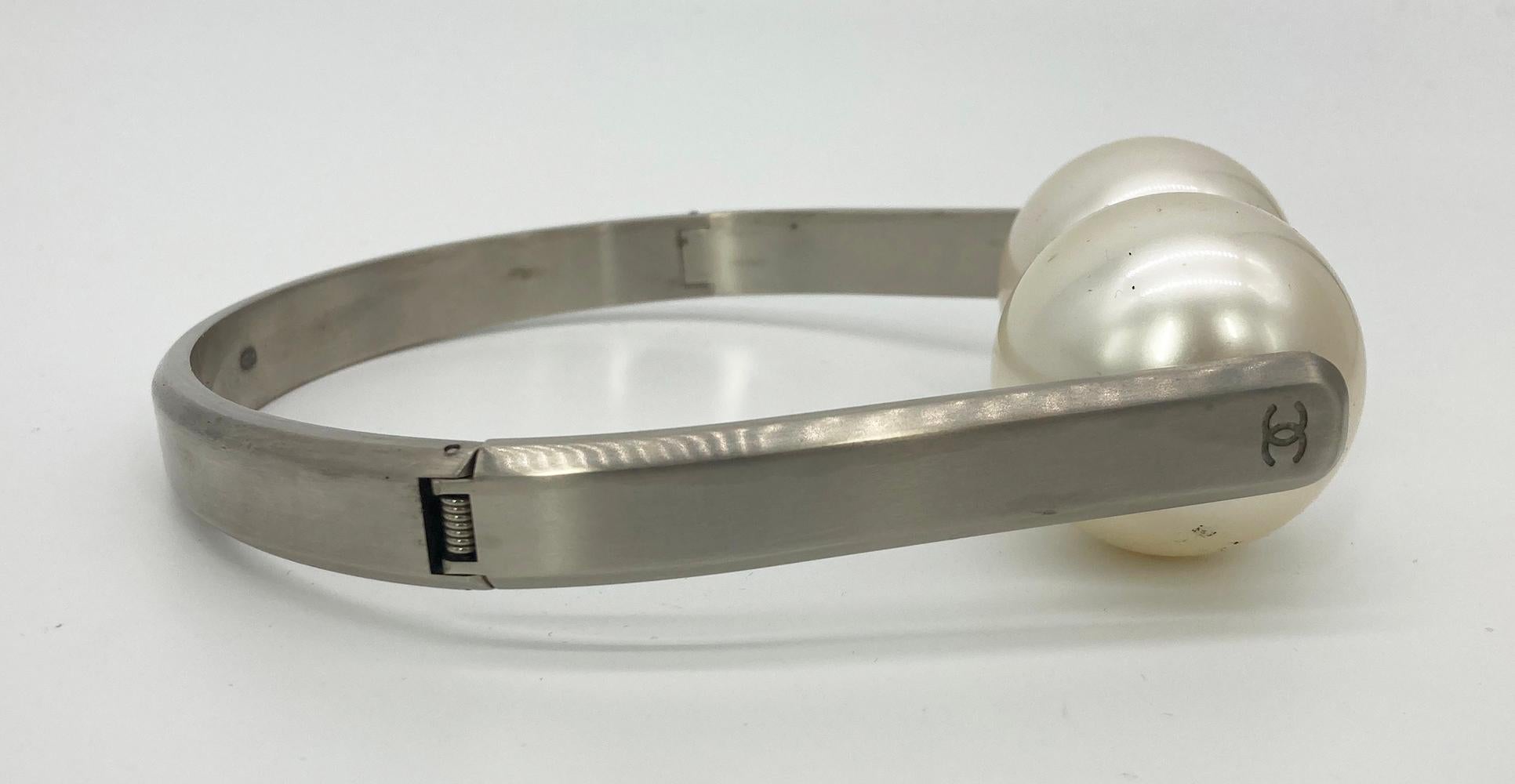  Chanel - Rare collier ras du cou boule de perles avec boîte Pour femmes 