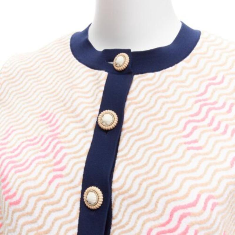 rare CHANEL pink applique logo twirl seashell button cropped cardigan FR38 M
Reference: TGAS/D00740
Brand: Chanel
Designer: Virginie Viard
Material: Viscose, Blend
Color: Pink, Multicolour
Pattern: Logomania
Closure: Button
Lining: Pink Fabric
Extra