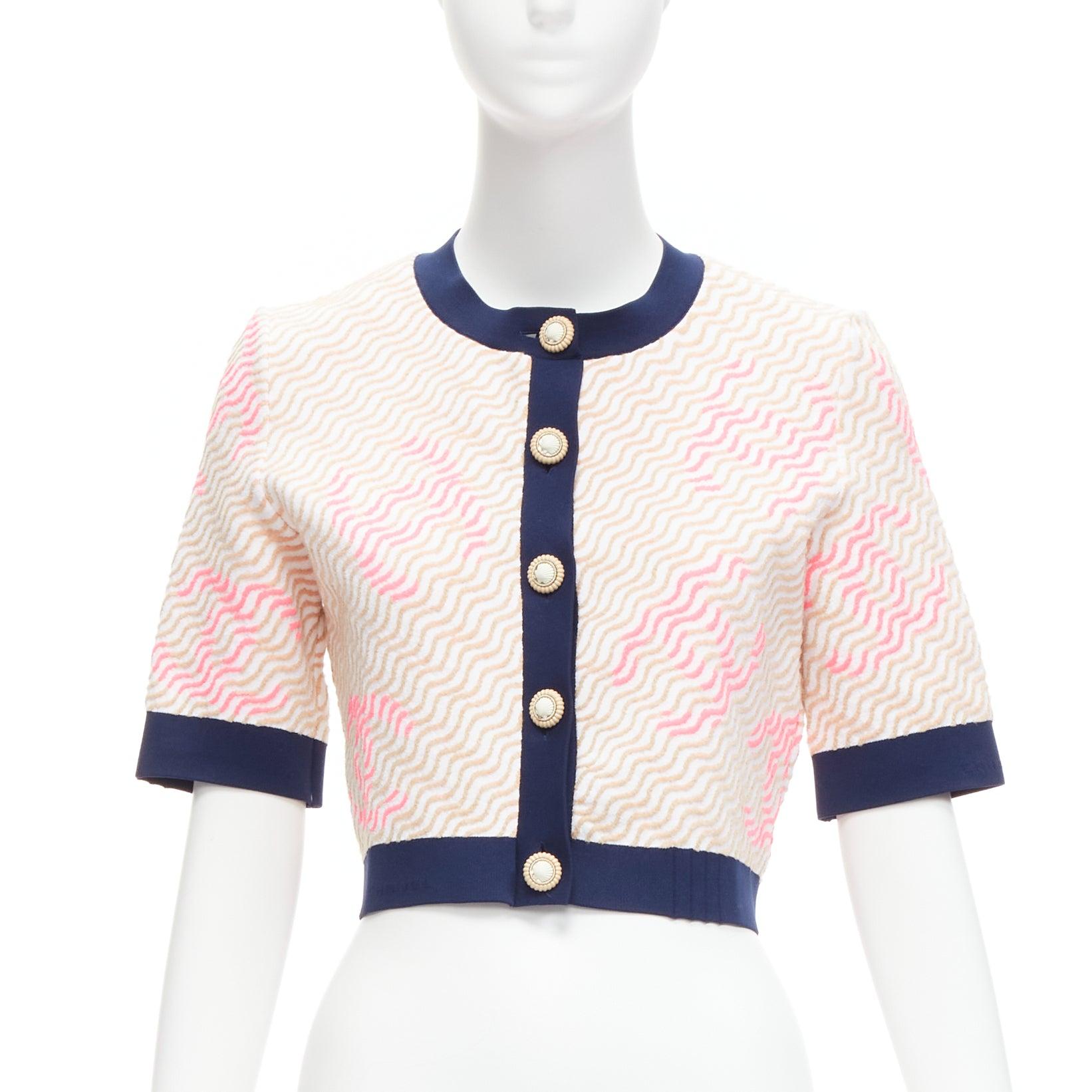 rare CHANEL pink applique logo twirl seashell button cropped cardigan FR38 M In Excellent Condition For Sale In Hong Kong, NT