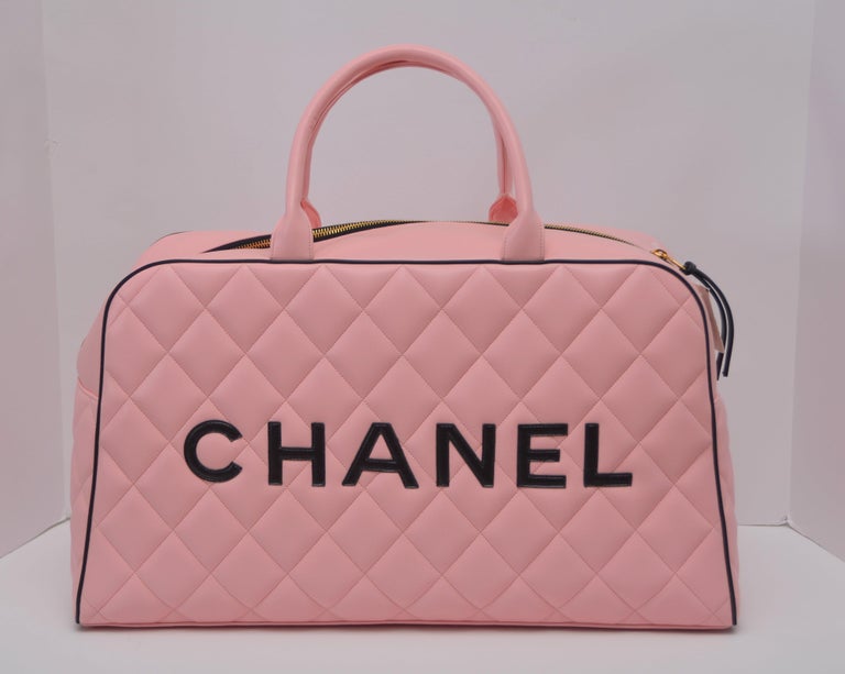 Rare Chanel Pink Vintage '95  Weekend Duffel Overnight  Tote NEW With Tags In New Condition For Sale In New York, NY