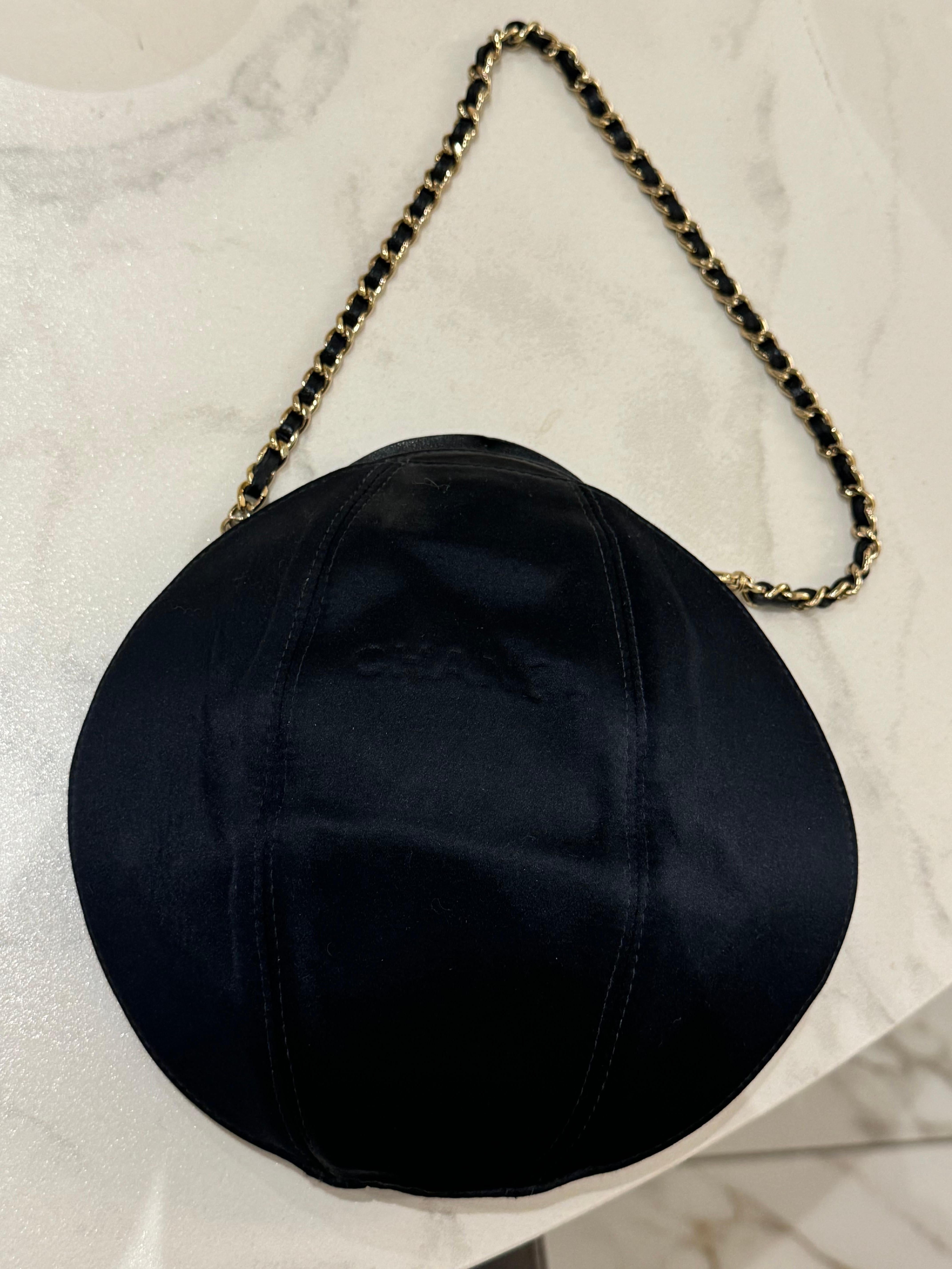 Rare Chanel runway 2002 camelia leather and satin silk bag minaudière For Sale 4