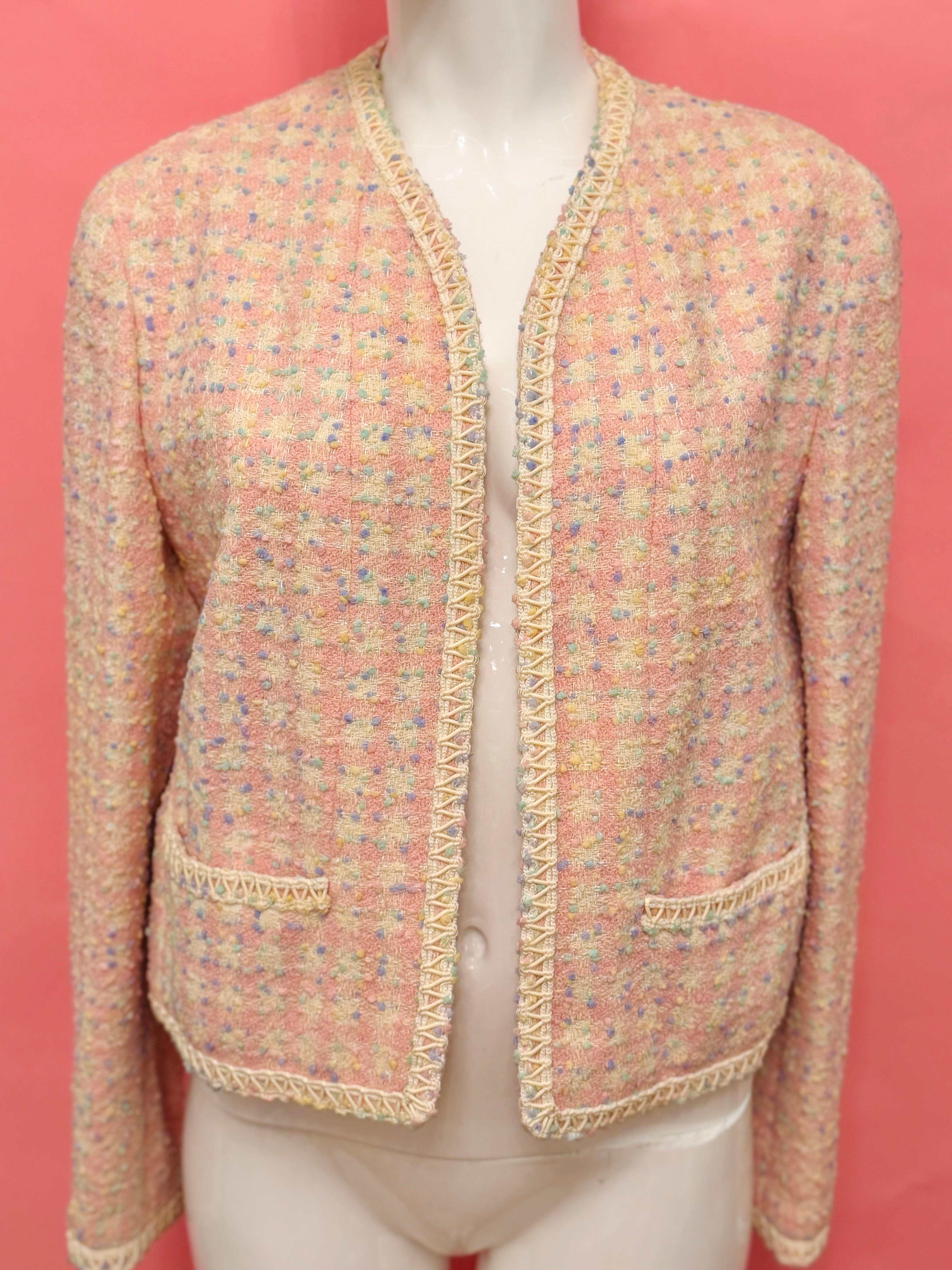Rare Chanel S/S 1994 confetti and pastel colors tweed pvc trim runway jacket For Sale 3