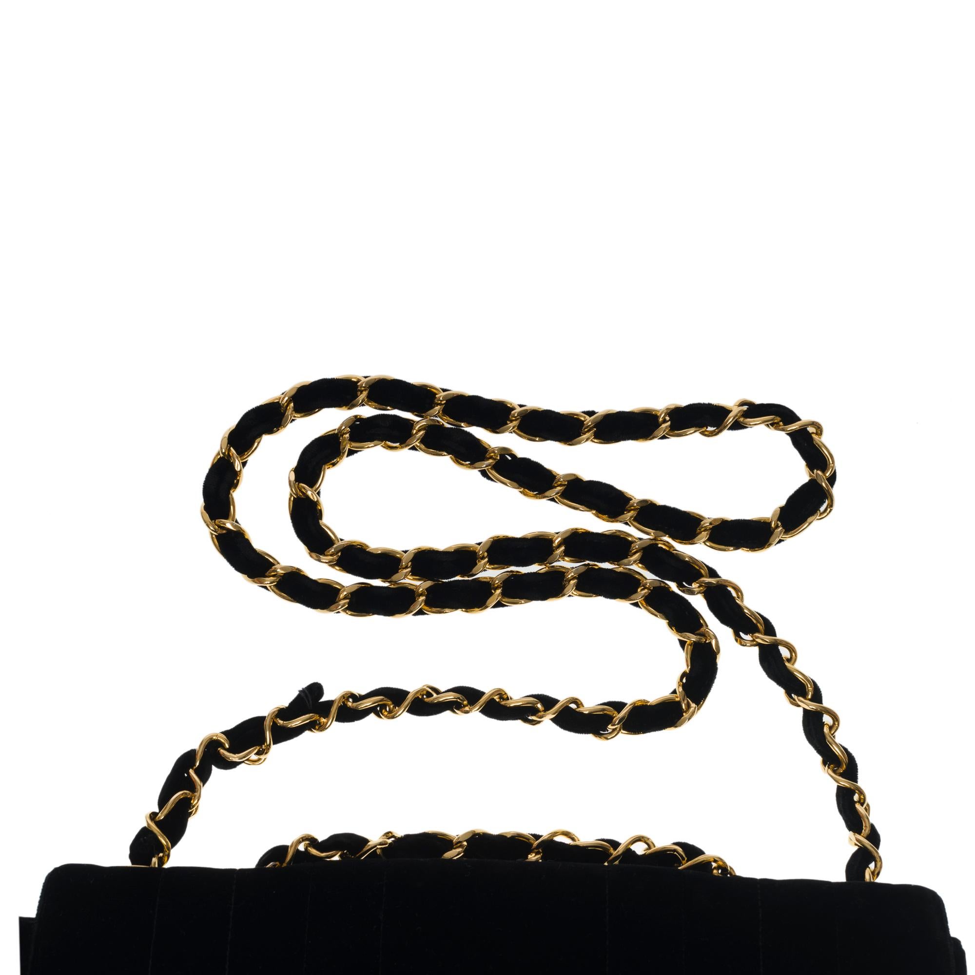 Women's Rare Chanel Timeless Jumbo single flap shoulder bag in black quilted velvet, GHW
