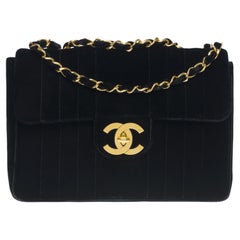 Rare Chanel Timeless Jumbo single flap shoulder bag in black quilted velvet, GHW