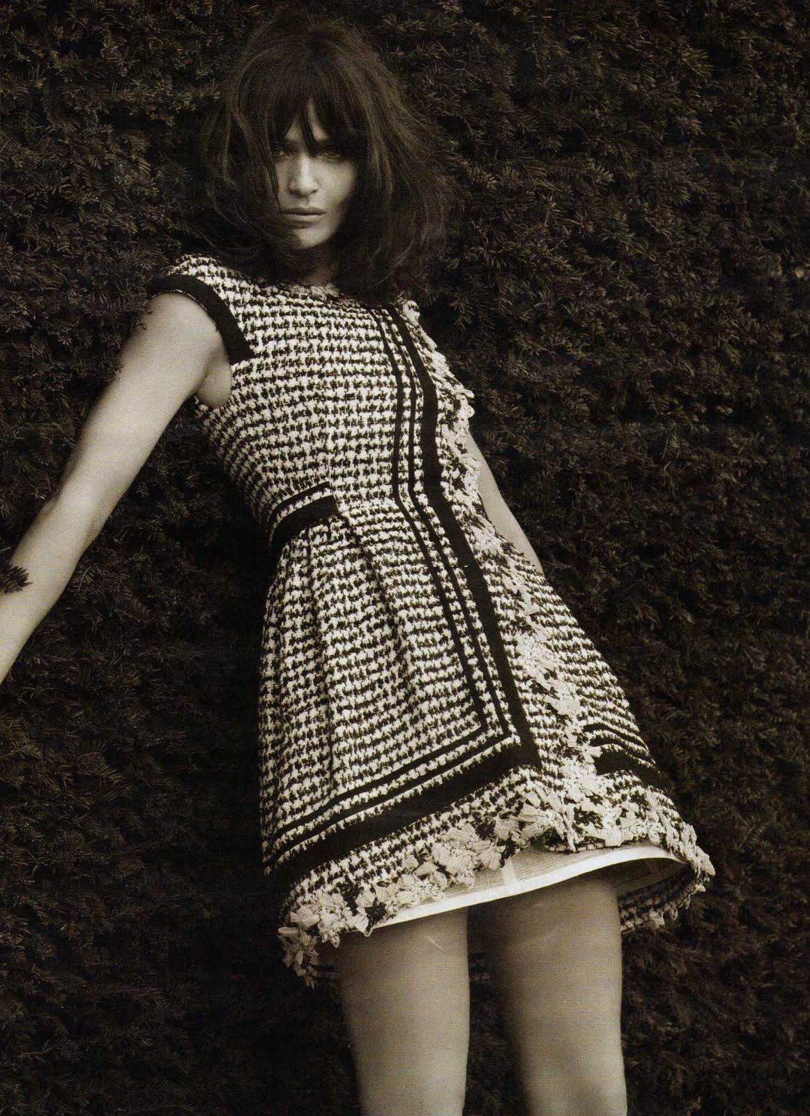 Rare Chanel Tweed Dress From 2010 Spring Collection. For Sale 1