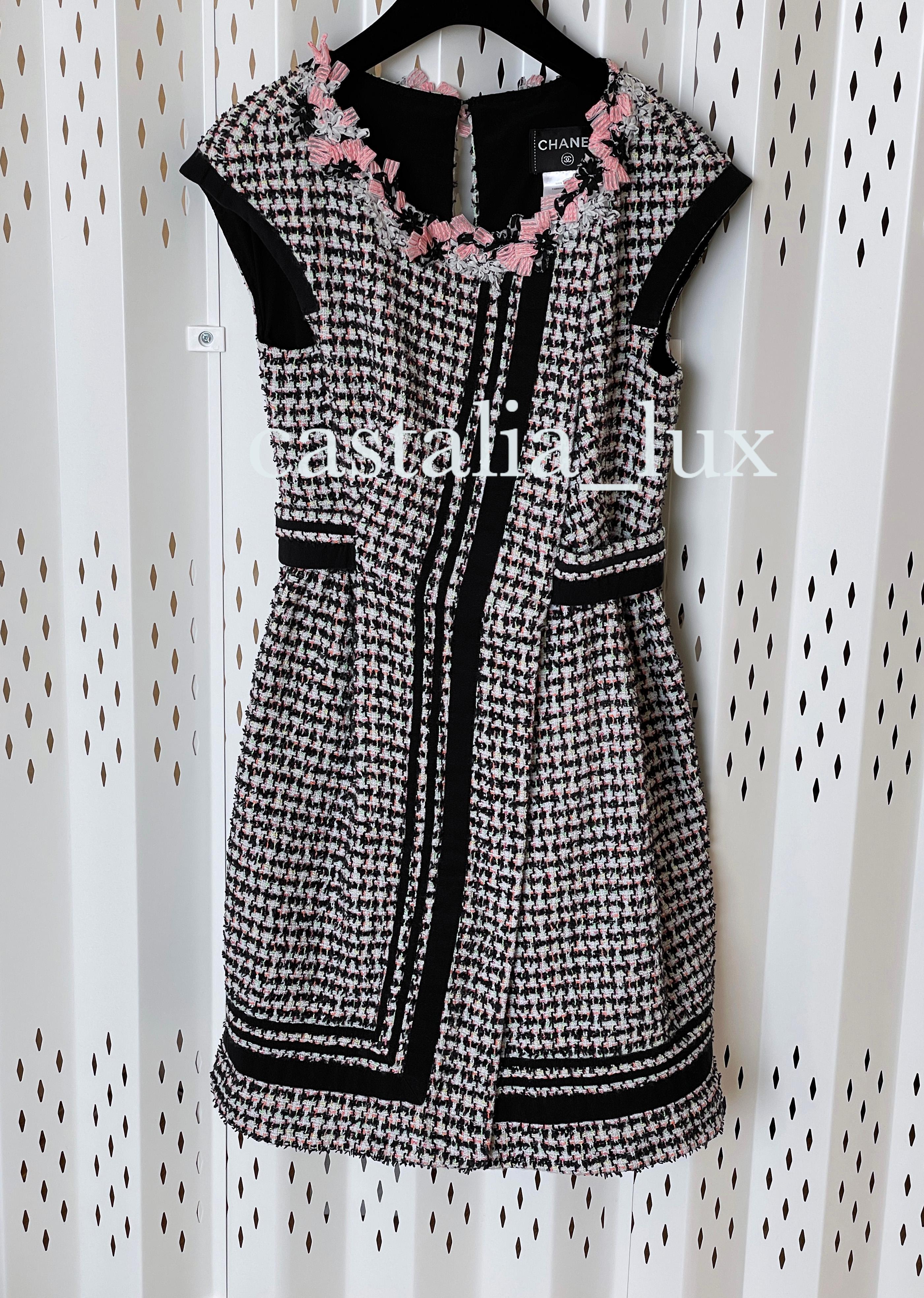 Rare Chanel Tweed Dress From 2010 Spring Collection. For Sale 2