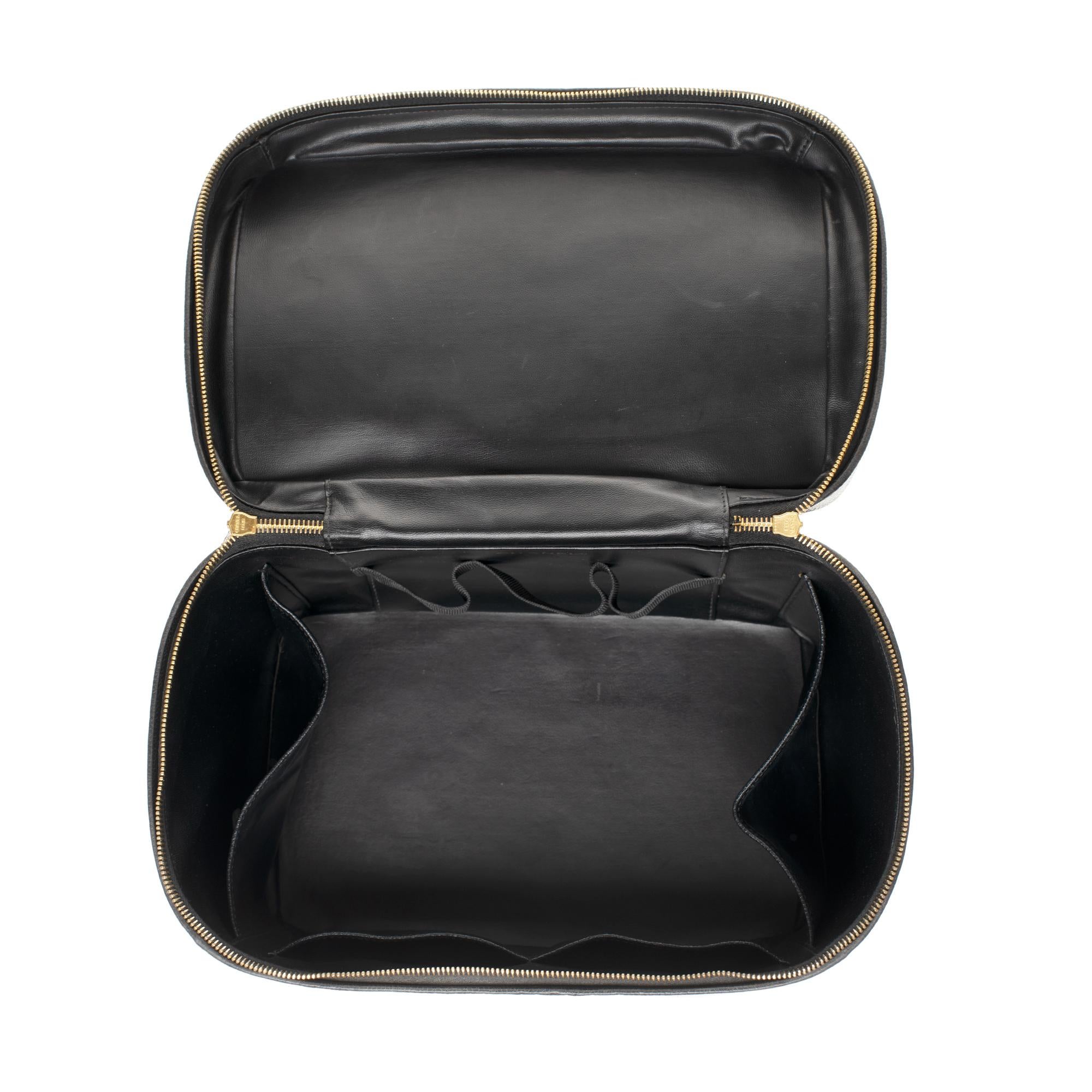 Rare Chanel Vanity Case in Caviar black leather with strap , gold hardware 2