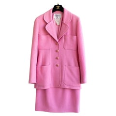 Rare Chanel Vintage Cruise 1993 Bubblegum Pink Gold 93C Tweed Jacket Skirt Suit