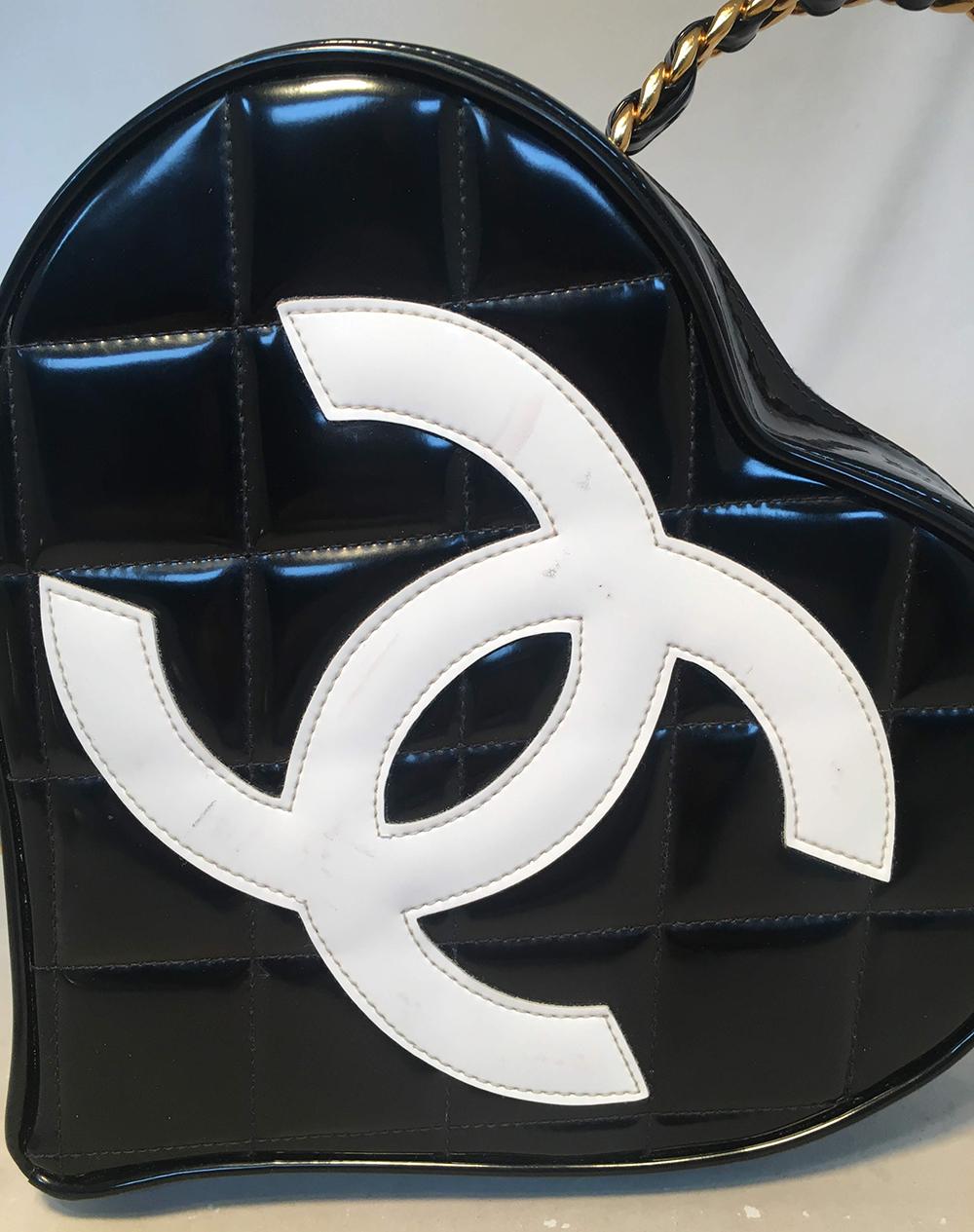 RARE Chanel Vintage Quilted Black and White Patent Leather Heart Bag In Good Condition In Philadelphia, PA