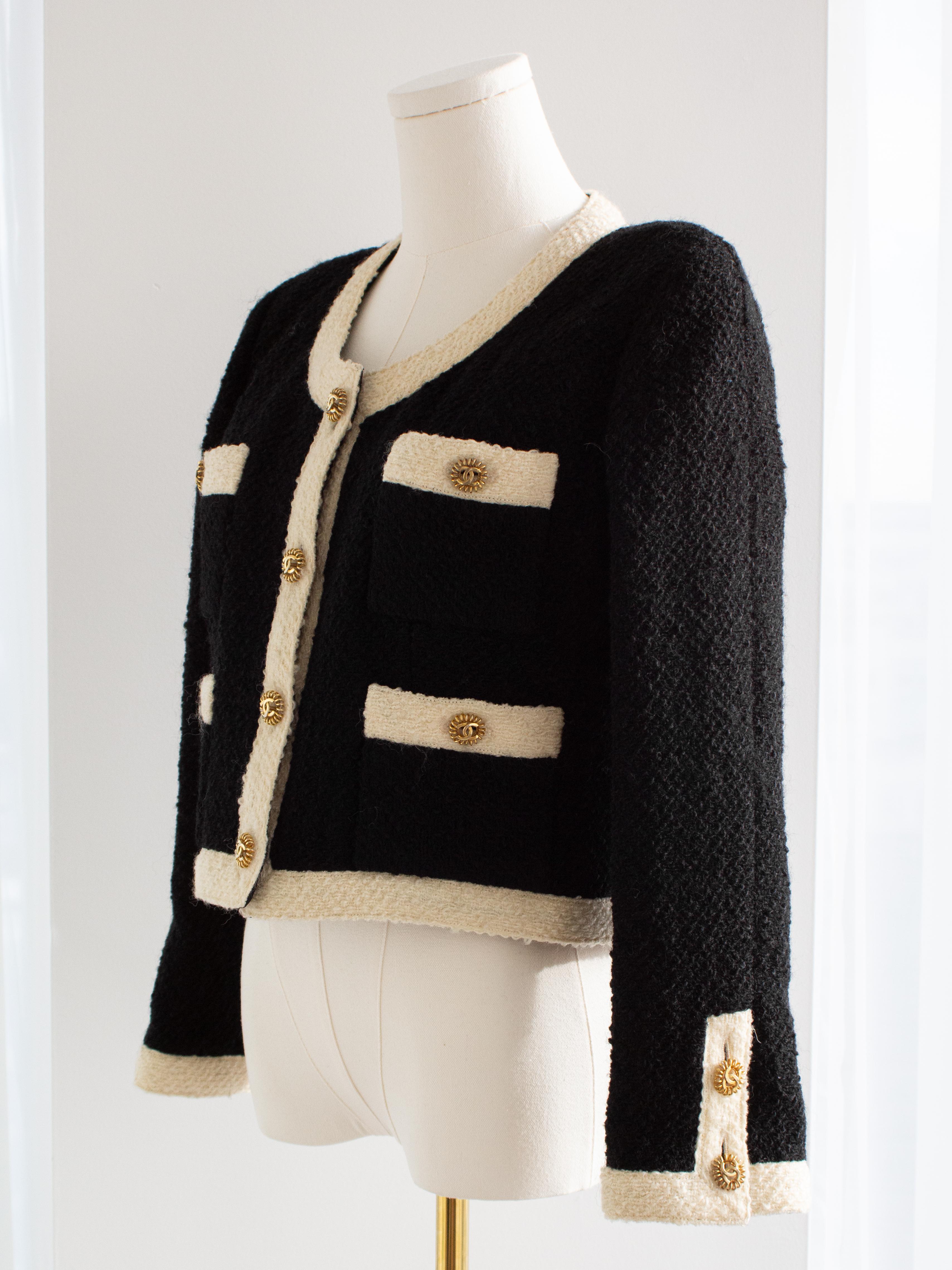 Rare Chanel Vintage S/S 1983 Karl Black White CC Gold Tweed Cropped Jacket 8