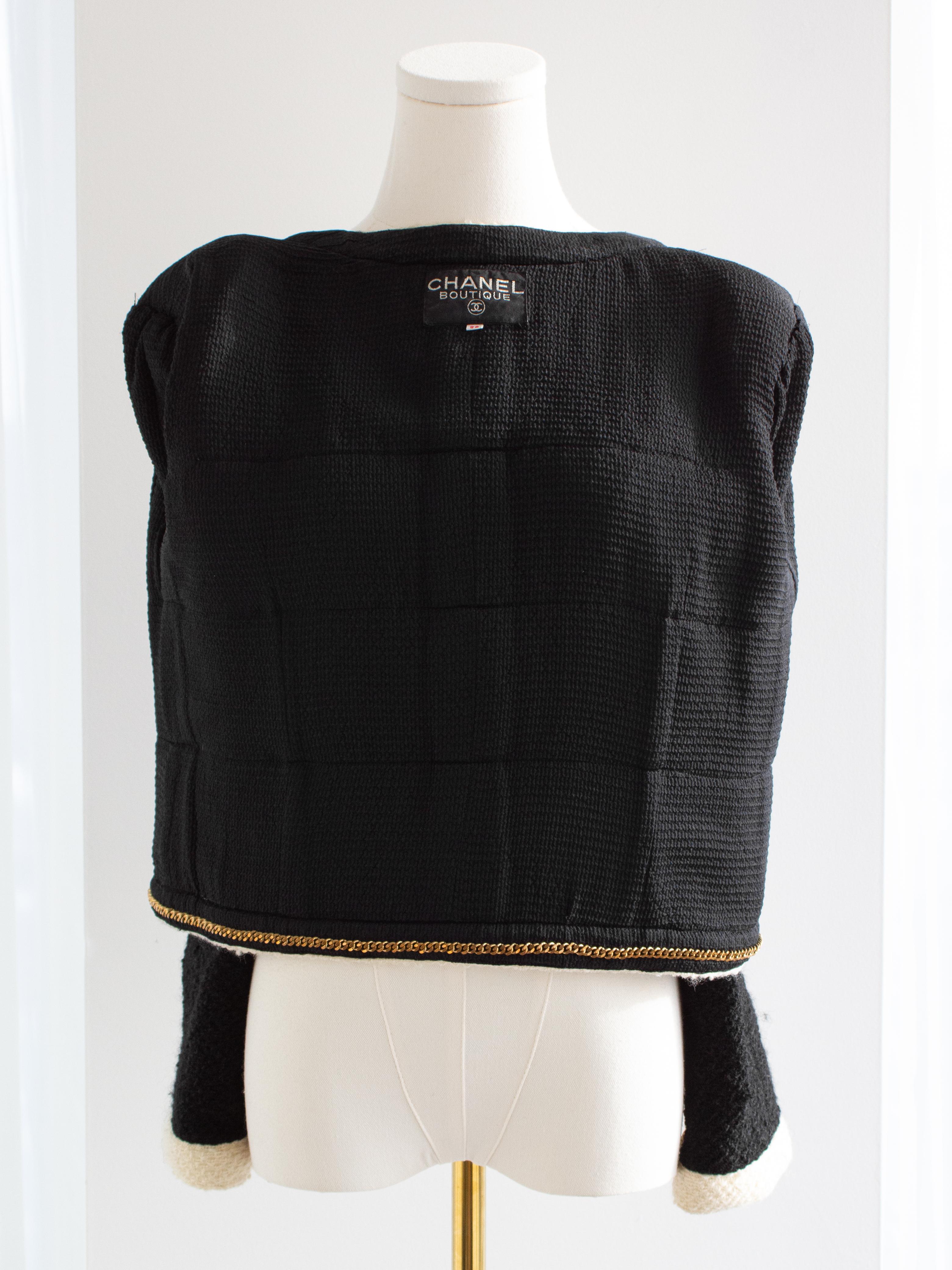 Rare Chanel Vintage S/S 1983 Karl Black White CC Gold Tweed Cropped Jacket 9