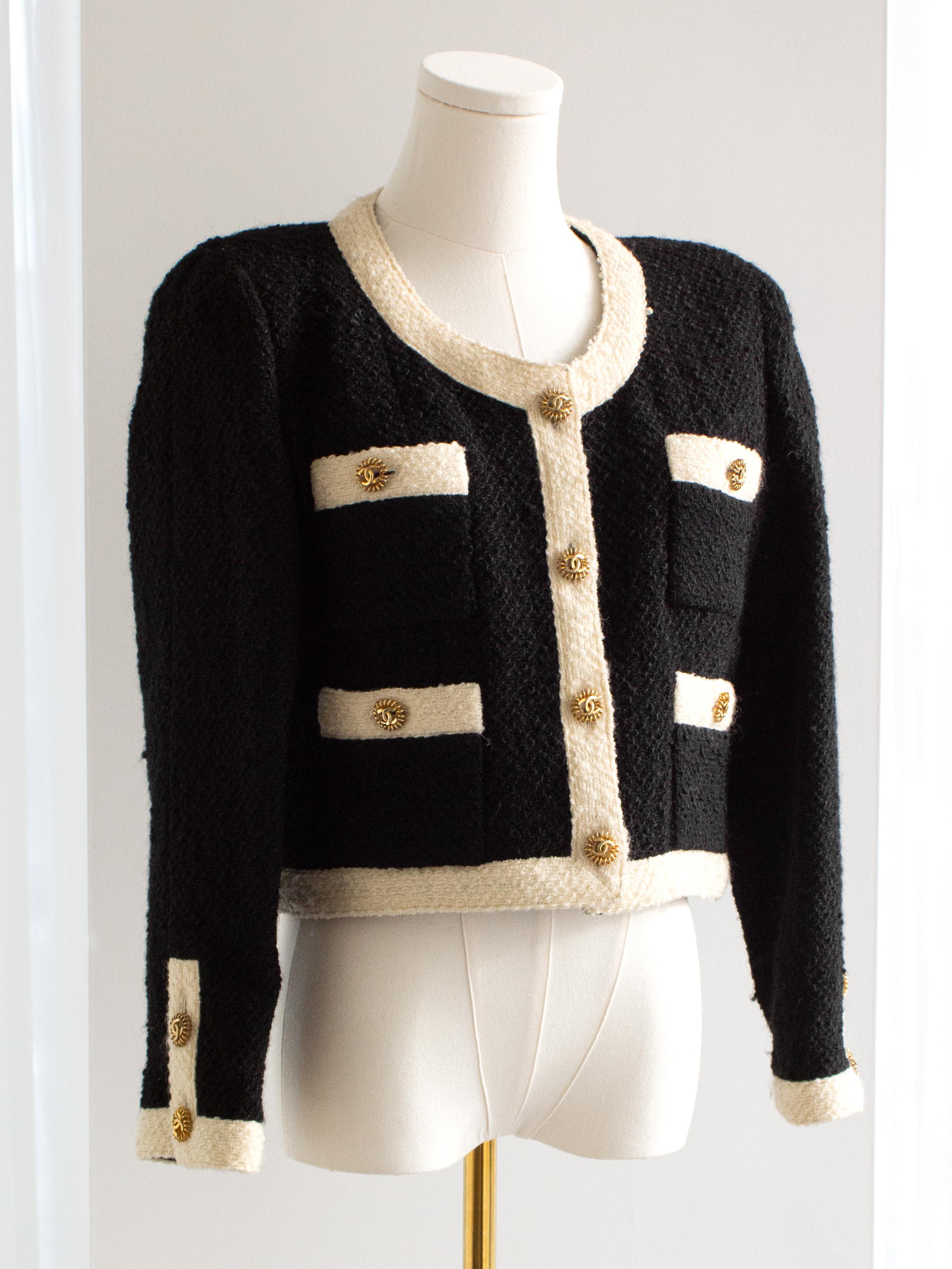 Rare Chanel Vintage S/S 1983 Karl Black White CC Gold Tweed Cropped Jacket 3