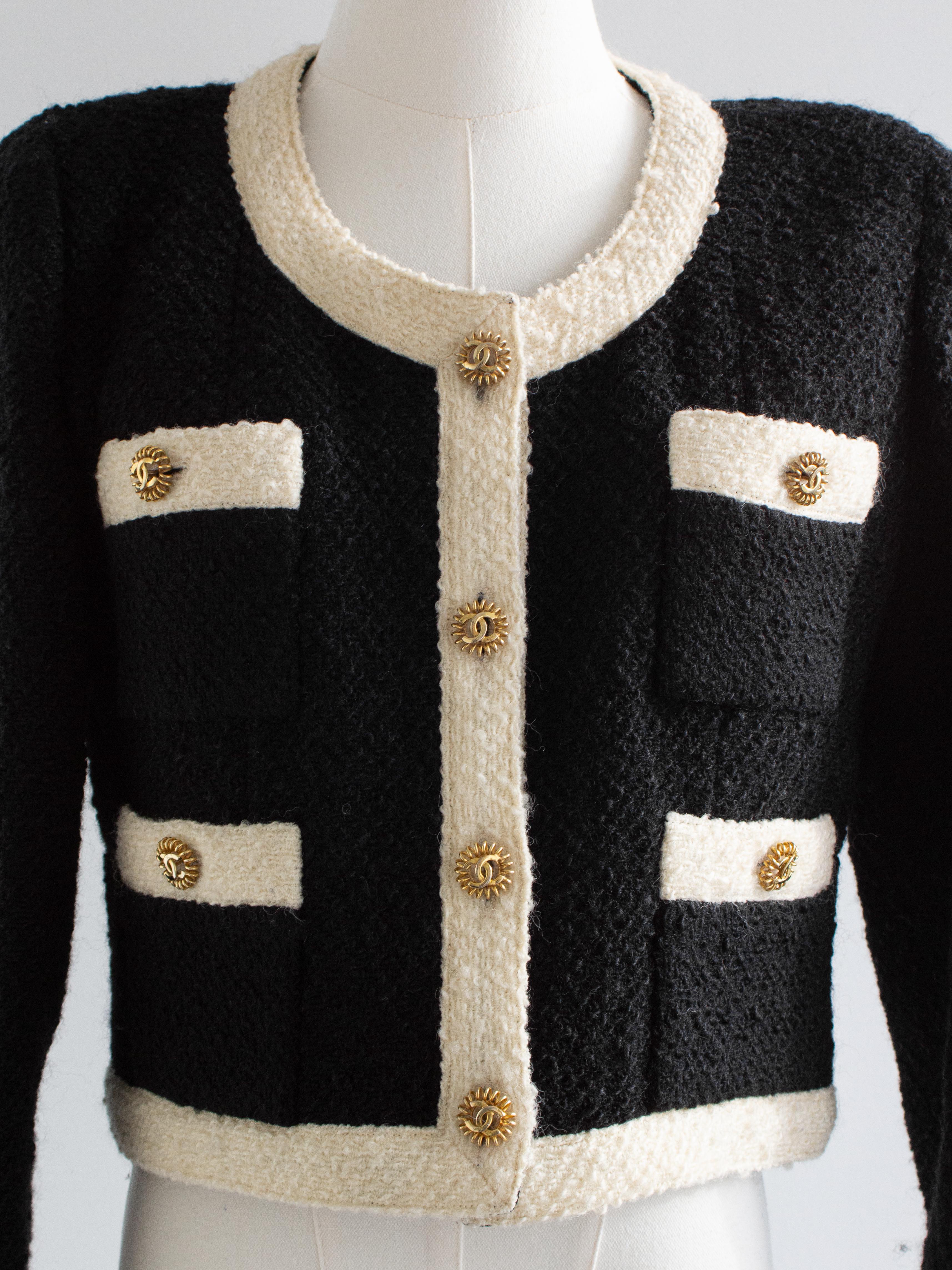 Rare Chanel Vintage S/S 1983 Karl Black White CC Gold Tweed Cropped Jacket 4