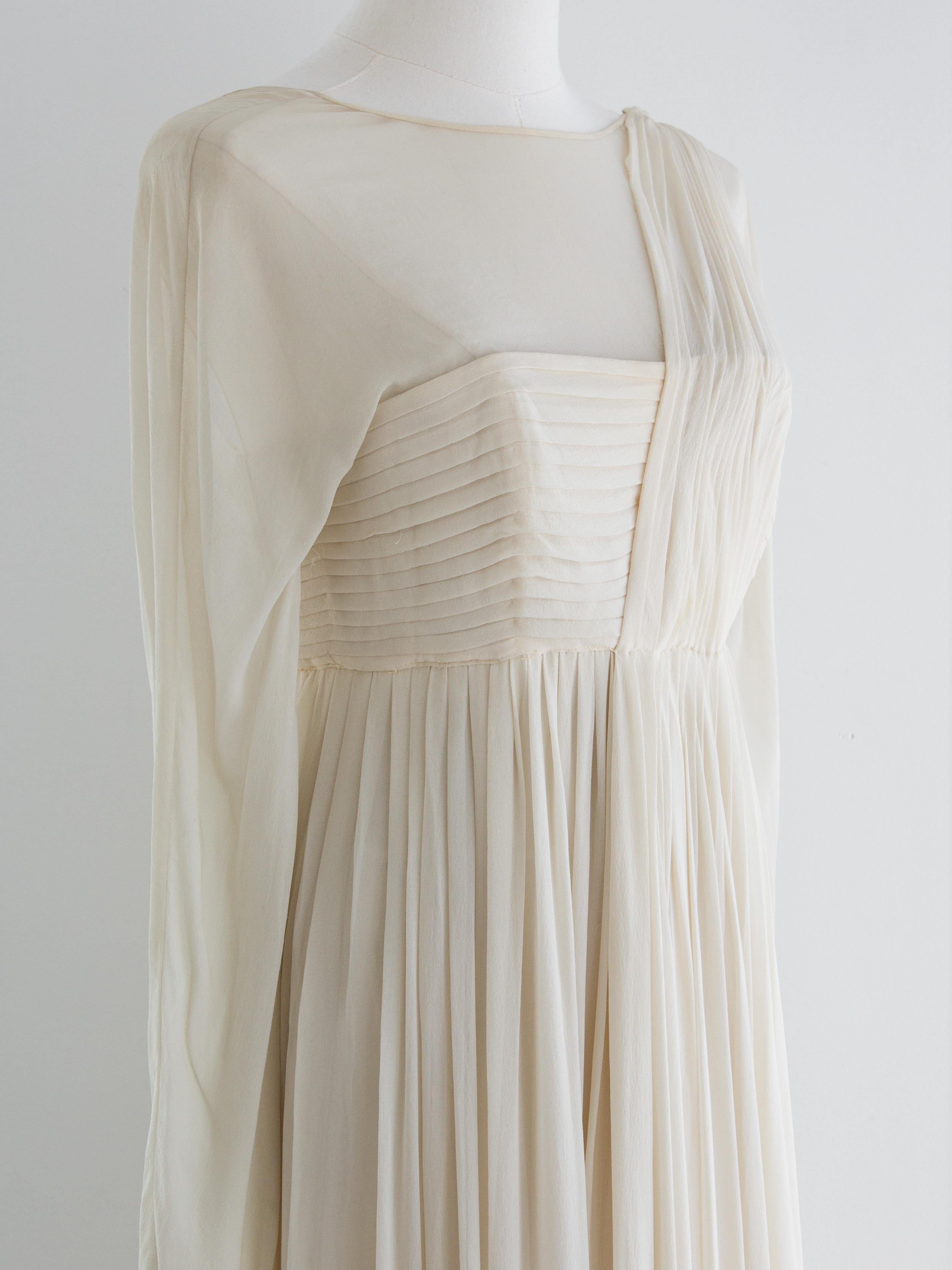 Rare Chanel Vintage S/S 1989 Grecian Goddess Ivory Gold Pleated Gown For Sale 2