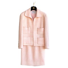 Rare Chanel Vintage S/S 1992 Pink Tweed Gold Camellia Jacket Skirt Suit