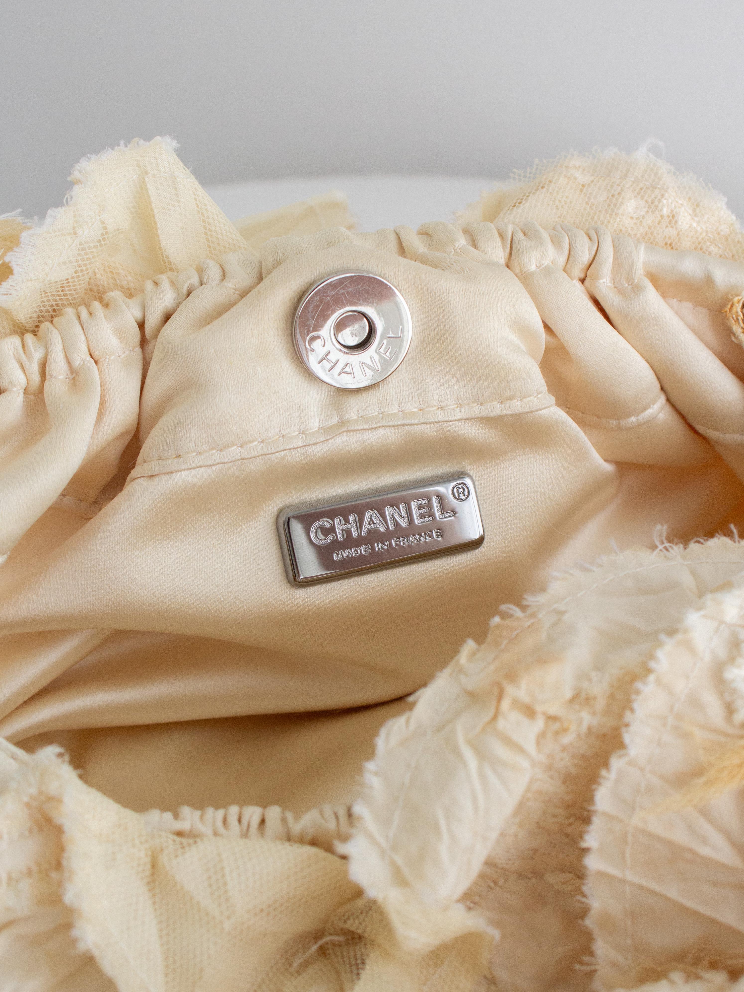 Rare Chanel Vintage S/S 2006 Cream Ivory Camellia 06P Clutch Bag 12