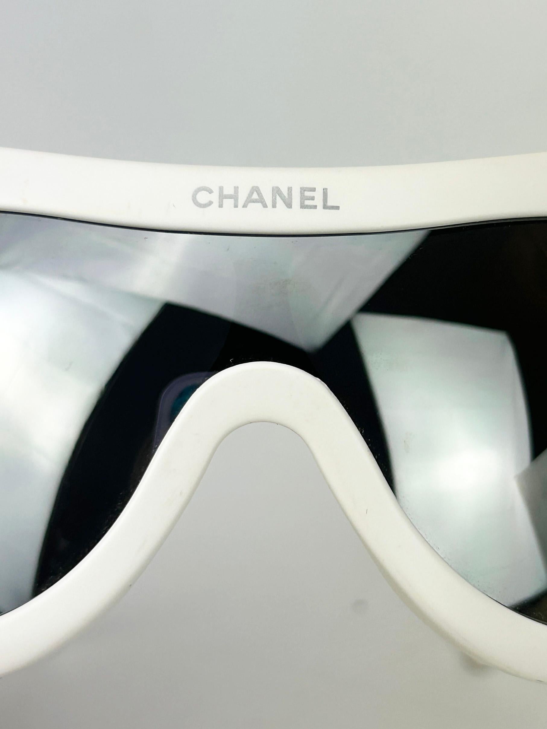 RARE Chanel Vintage Ski Sunglasses White Oversize Frame Mirror Lens c2000s For Sale 8