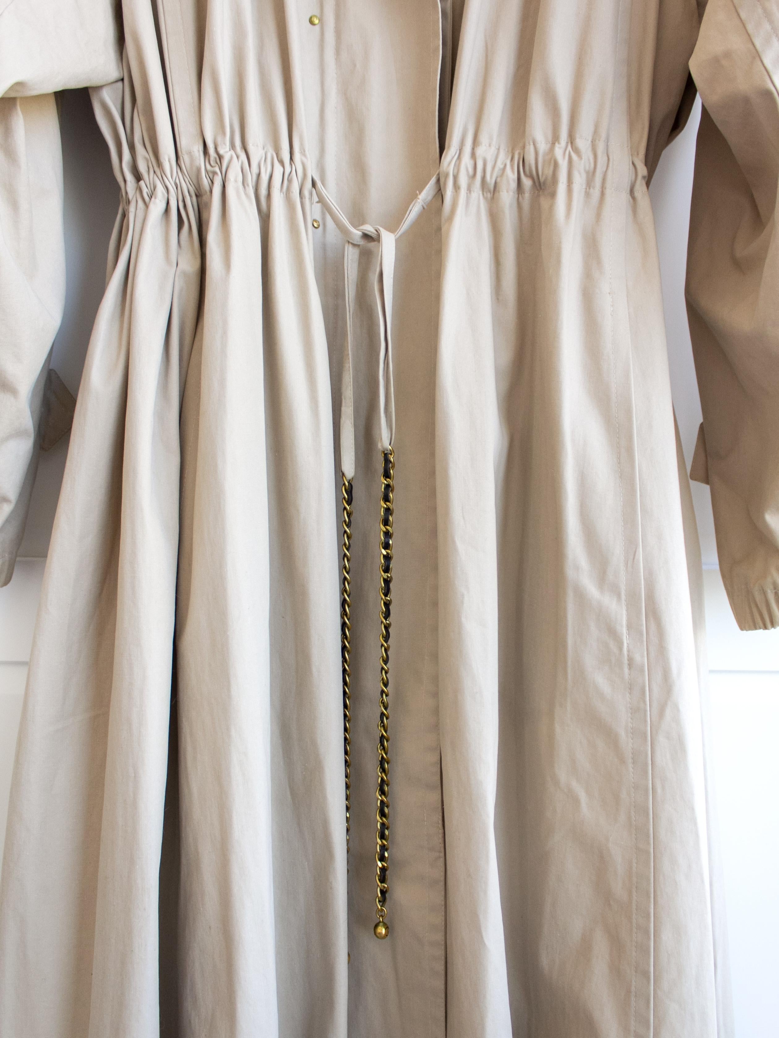 Rare Chanel Vintage Spring 1994 Beige Runway 94P Oversized Trench Coat In Good Condition For Sale In Jersey City, NJ