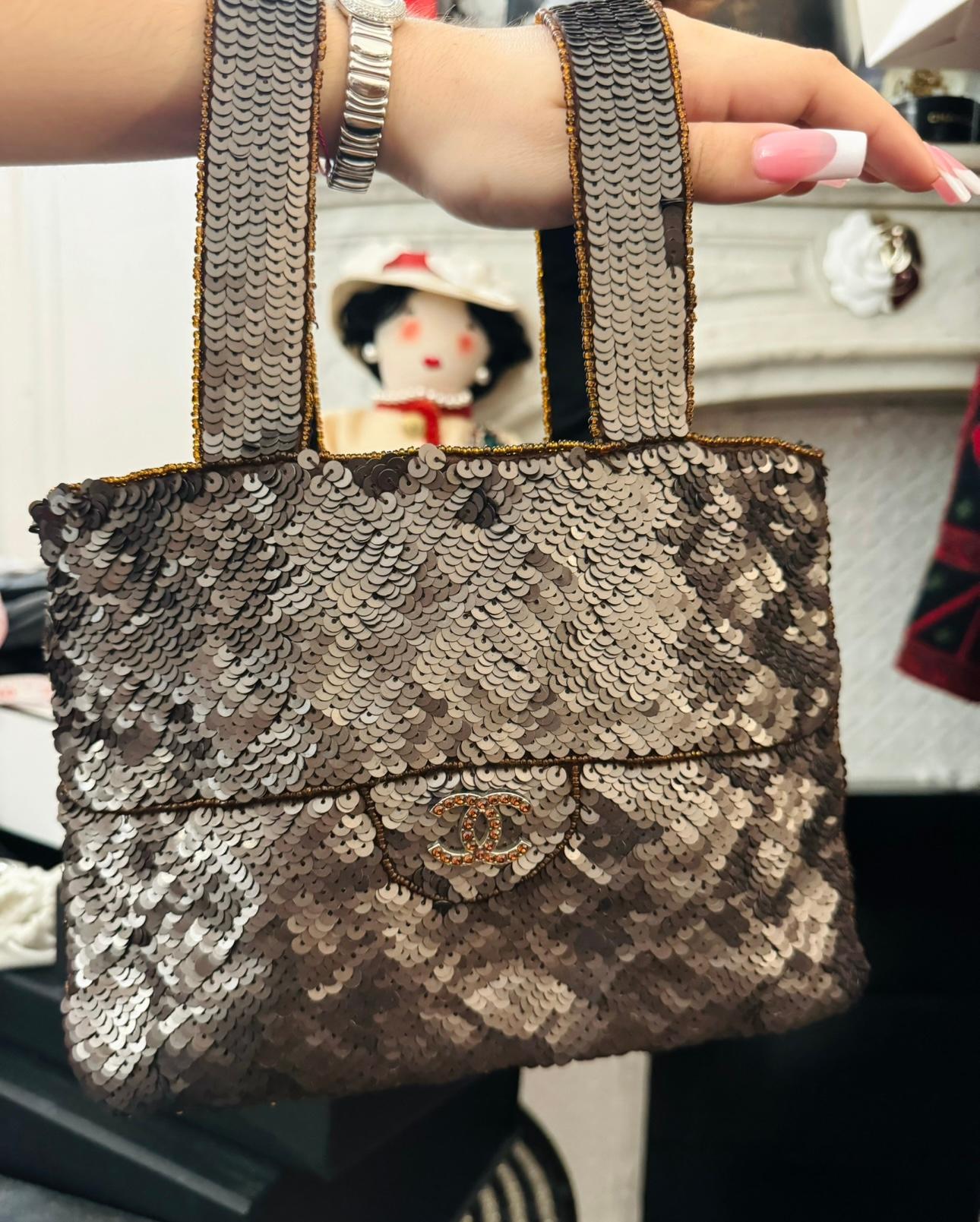 Rare Chanel vintage Trompe L’œil evening bag sequins 5
