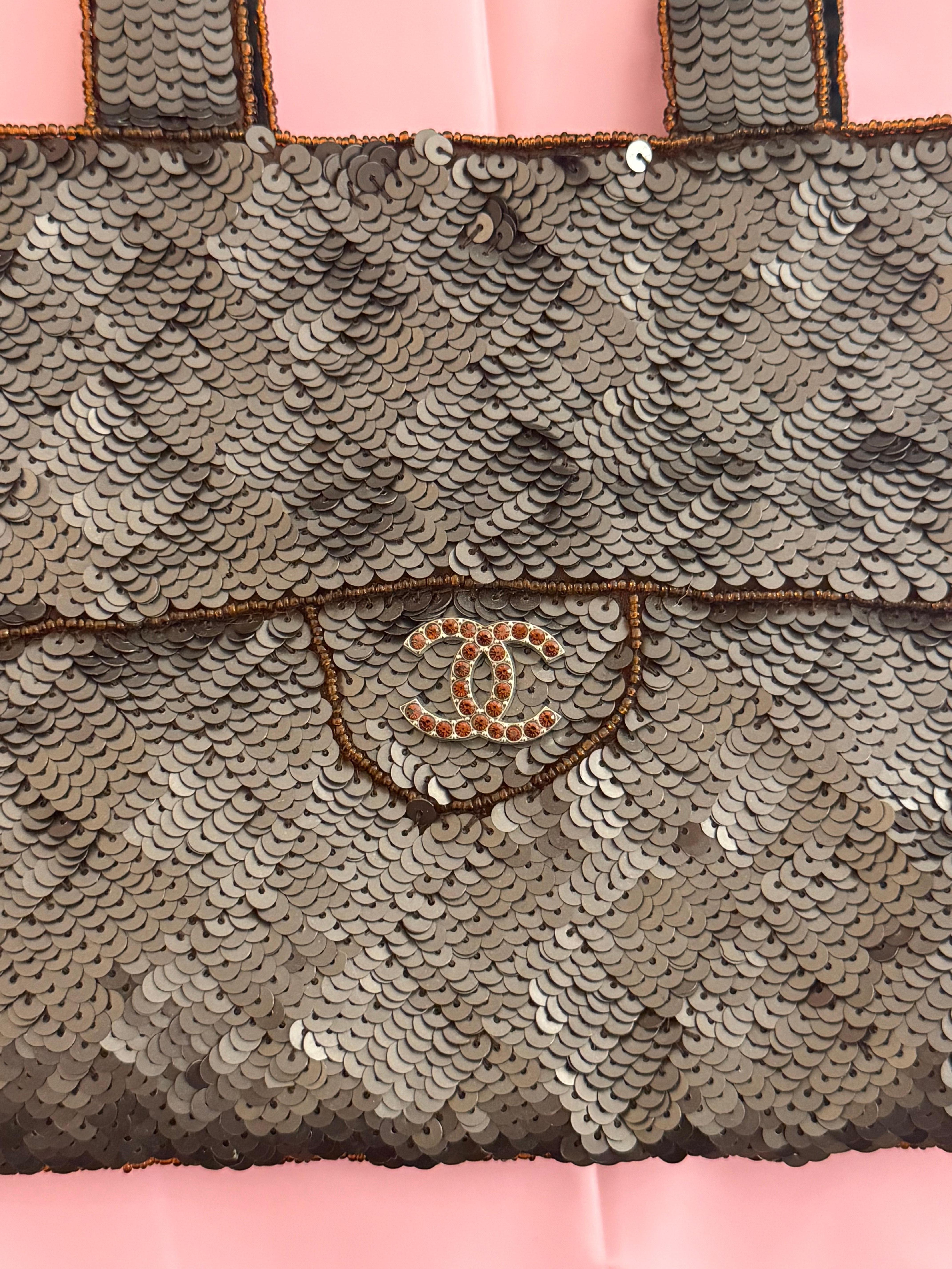 Rare Chanel 1997-1999 (5 series) Trompe l’œil de evening sequins bag in excellent condition, no packaging 