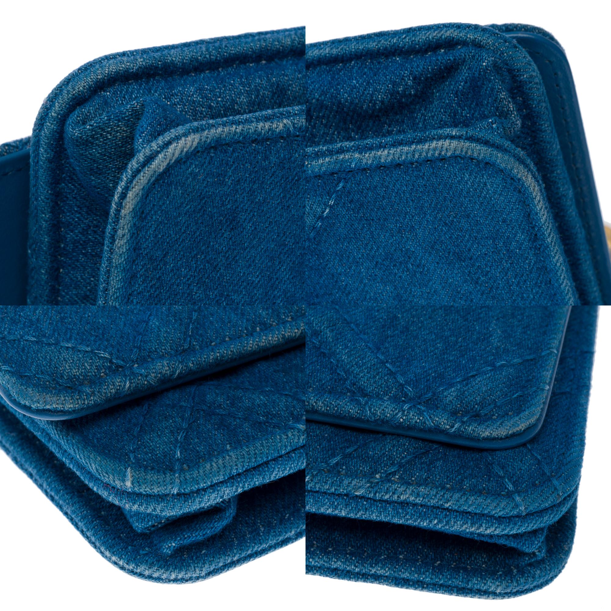 Rare Chanel Wallet on Chain (WOC) 19 shoulder bag in Blue Quilted Denim For Sale 7