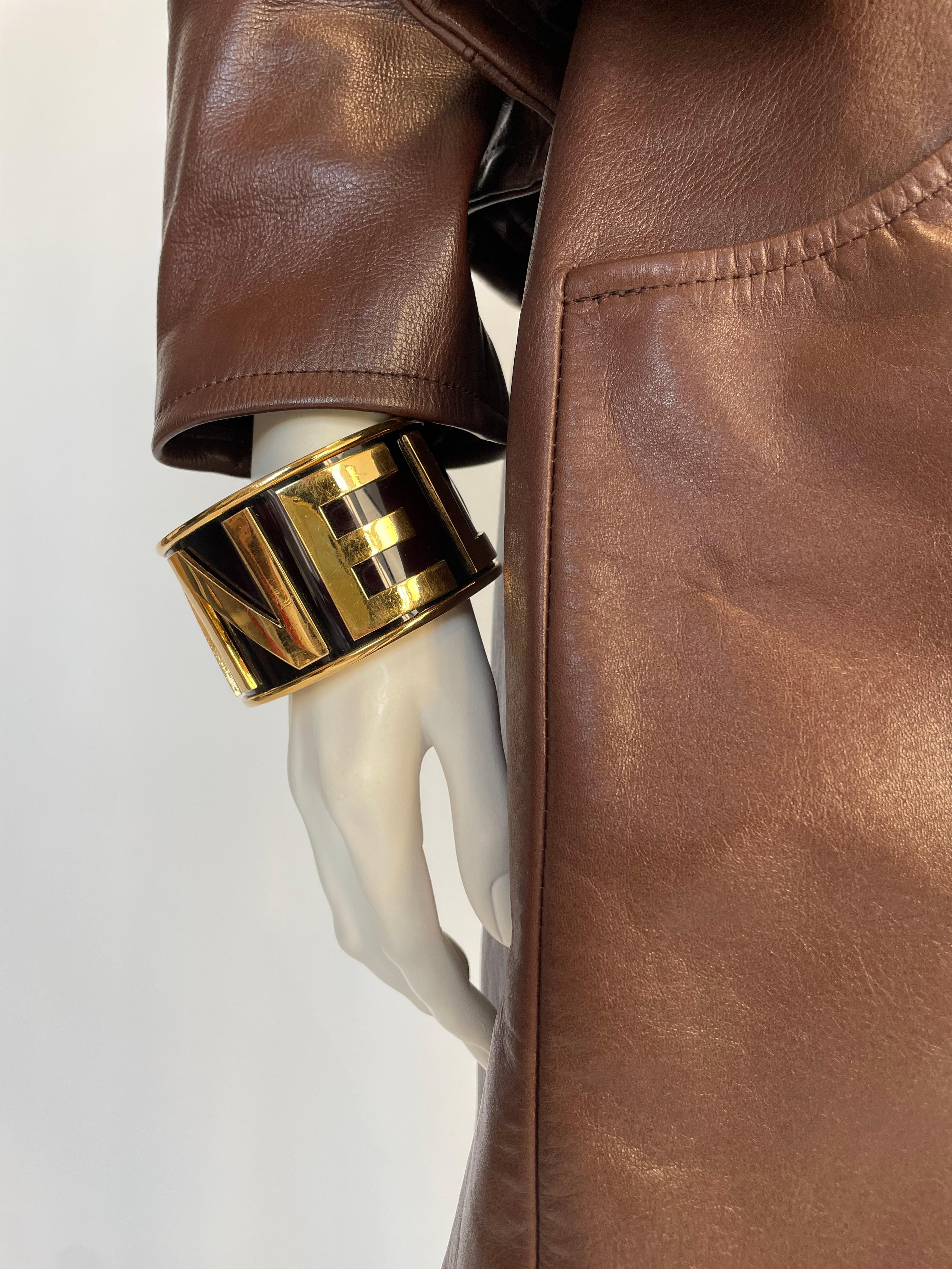 Chanel, large bracelet jonc d'origines plaqué or, printemps-été 1990 en vente 14
