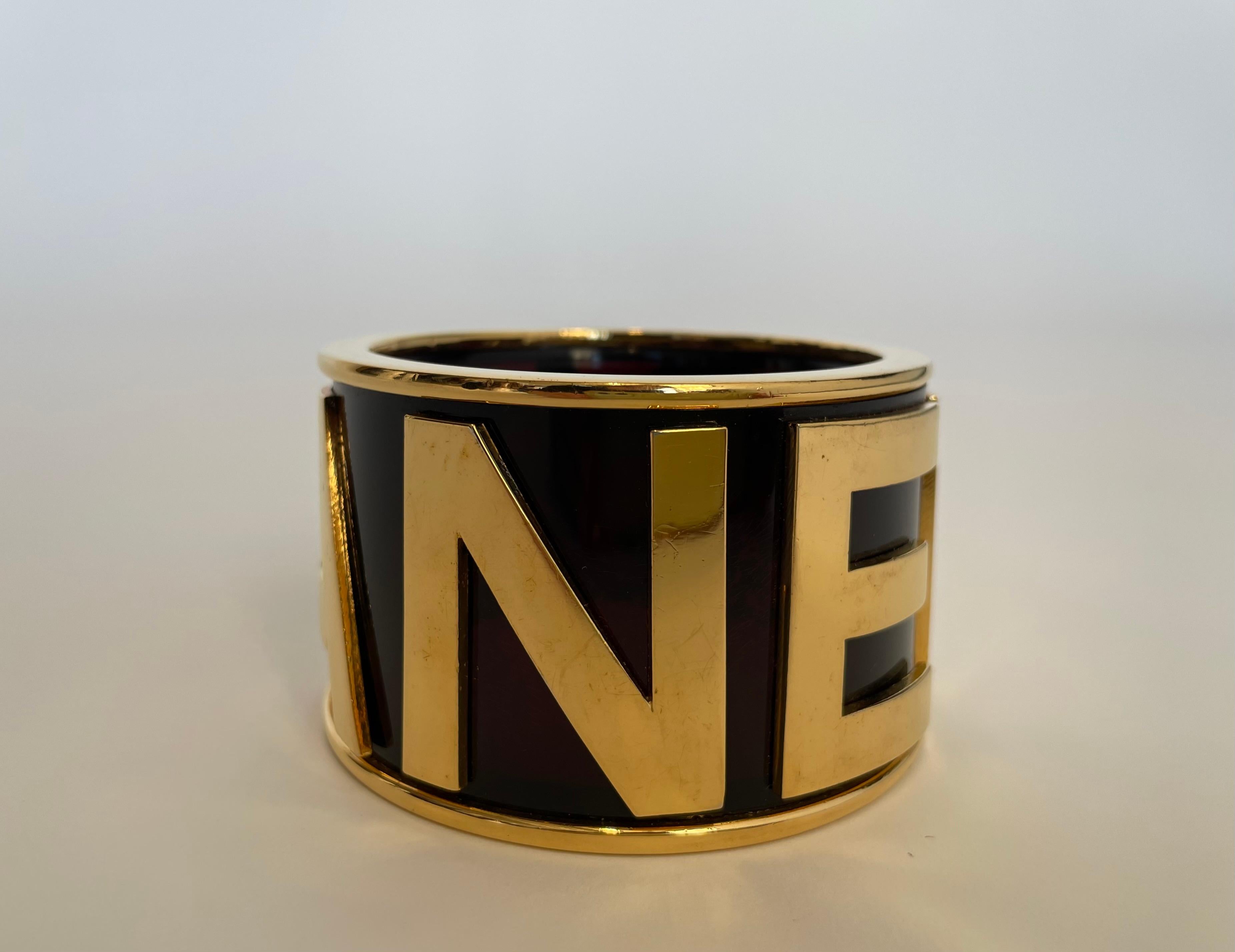 Chanel, large bracelet jonc d'origines plaqué or, printemps-été 1990 en vente 3