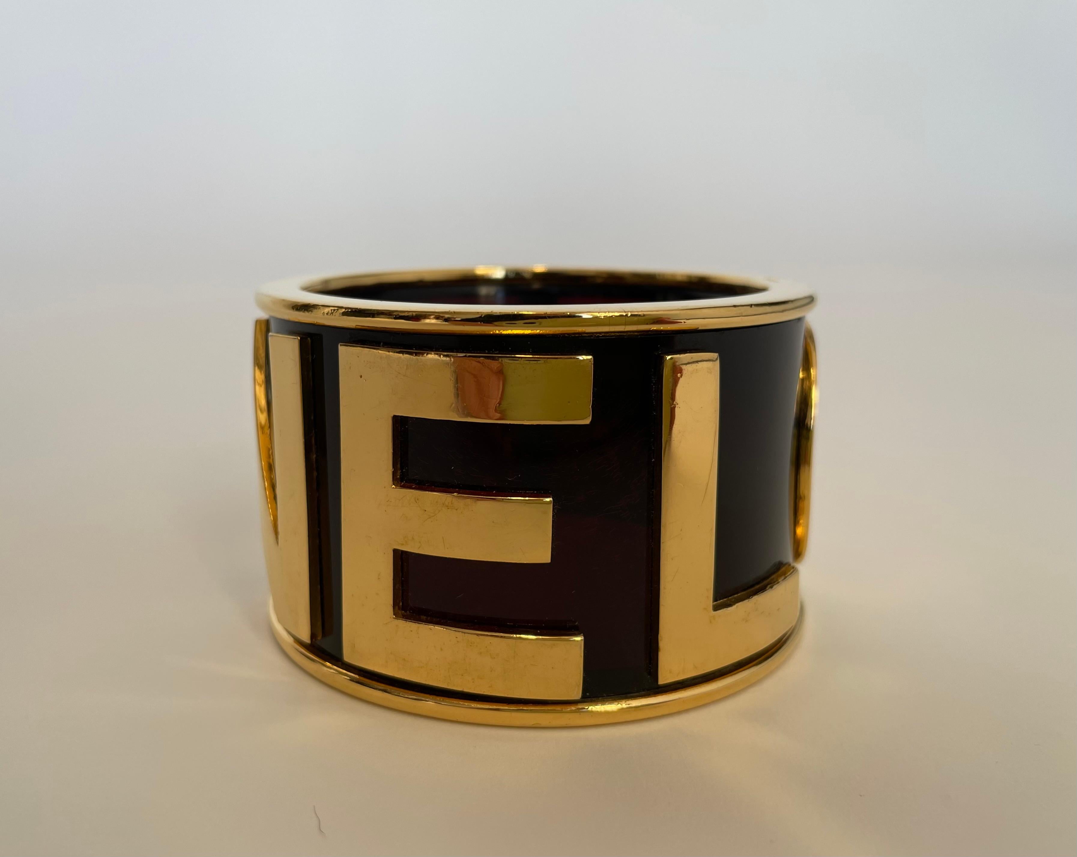 Chanel, large bracelet jonc d'origines plaqué or, printemps-été 1990 en vente 4
